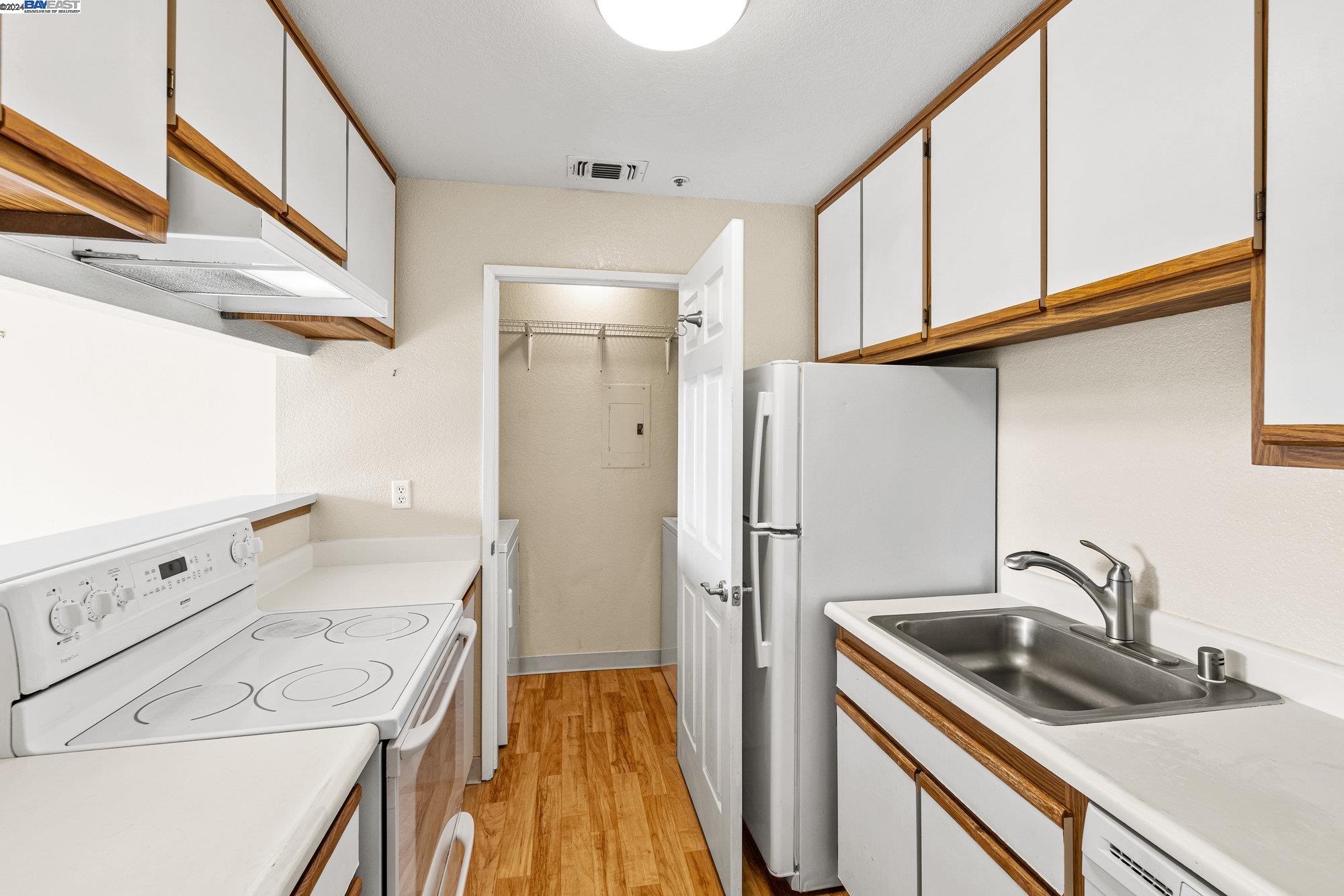 Photo #5: 41070902 Listing 