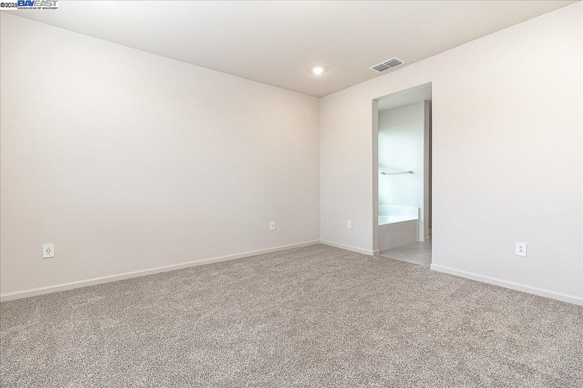 Detail Gallery Image 20 of 27 For 1710 Yukon Territory Ave, Manteca,  CA 95337 - 3 Beds | 2 Baths