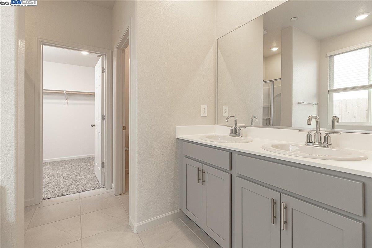 Detail Gallery Image 22 of 27 For 1710 Yukon Territory Ave, Manteca,  CA 95337 - 3 Beds | 2 Baths
