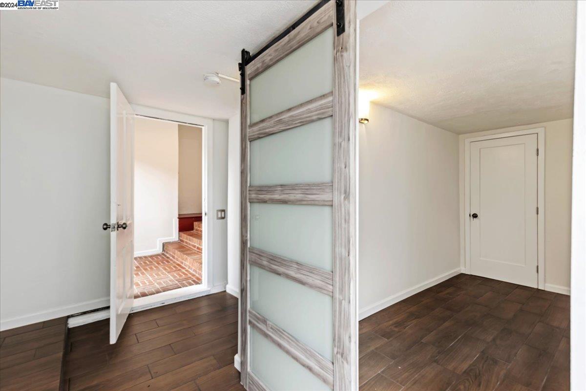 Detail Gallery Image 18 of 28 For 955 Virginia St, Berkeley,  CA 94710 - 4 Beds | 2 Baths
