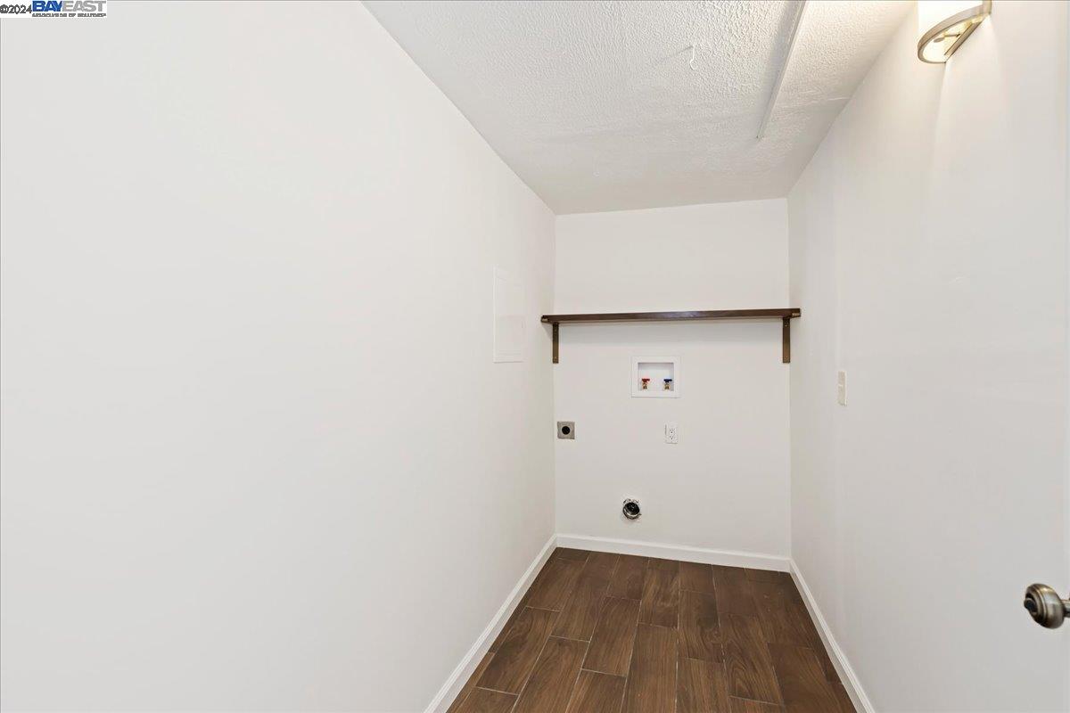 Detail Gallery Image 19 of 28 For 955 Virginia St, Berkeley,  CA 94710 - 4 Beds | 2 Baths