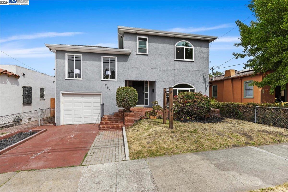 Detail Gallery Image 3 of 28 For 955 Virginia St, Berkeley,  CA 94710 - 4 Beds | 2 Baths