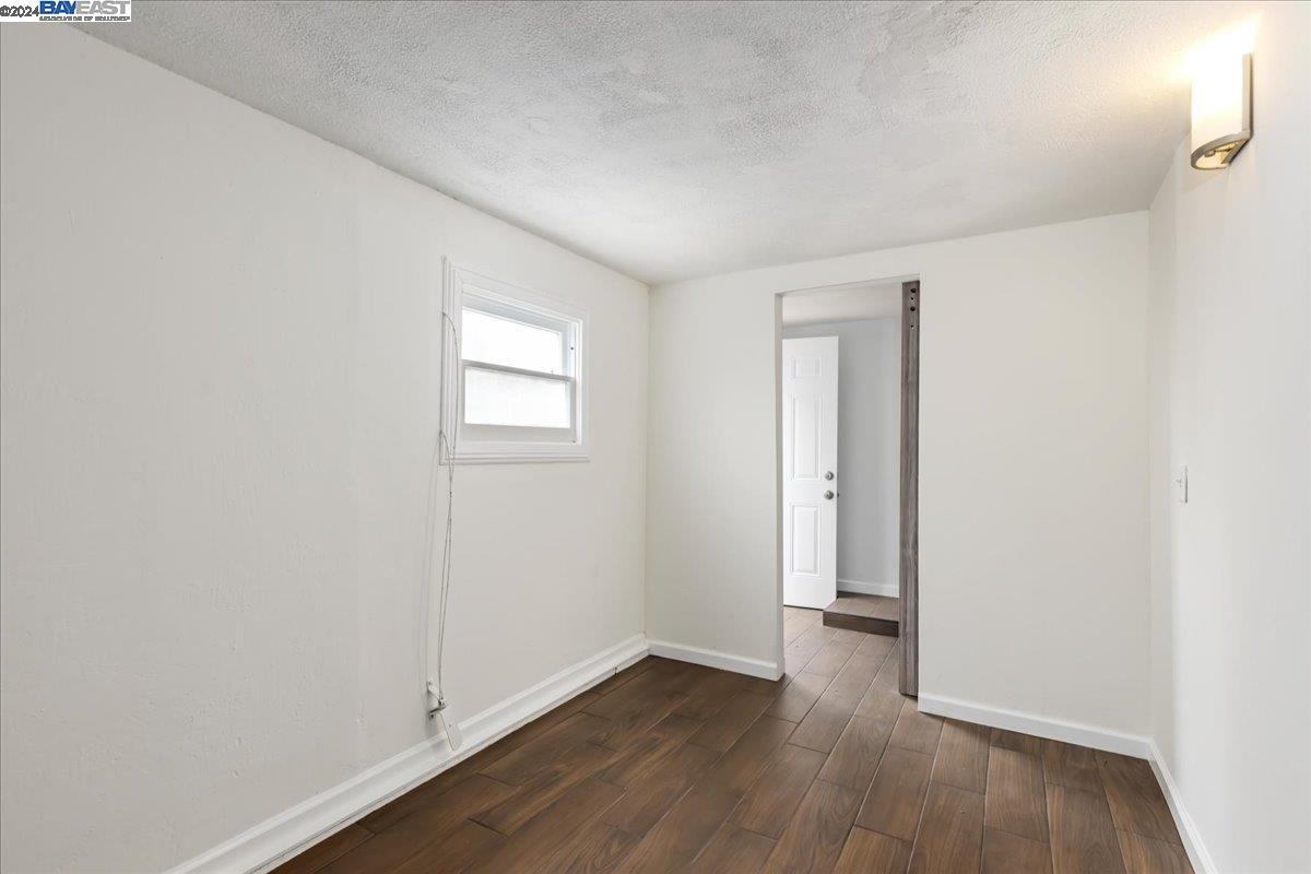 Detail Gallery Image 22 of 28 For 955 Virginia St, Berkeley,  CA 94710 - 4 Beds | 2 Baths