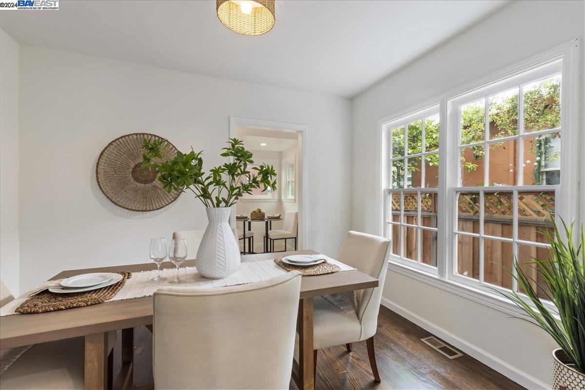Detail Gallery Image 4 of 28 For 955 Virginia St, Berkeley,  CA 94710 - 4 Beds | 2 Baths