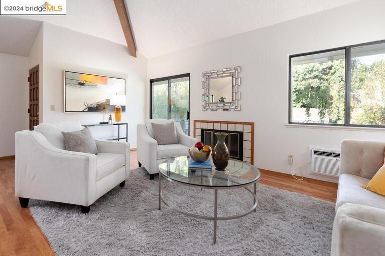 Detail Gallery Image 1 of 1 For 1448 Alma Loop, San Jose,  CA 95125-1731 - 2 Beds | 2 Baths