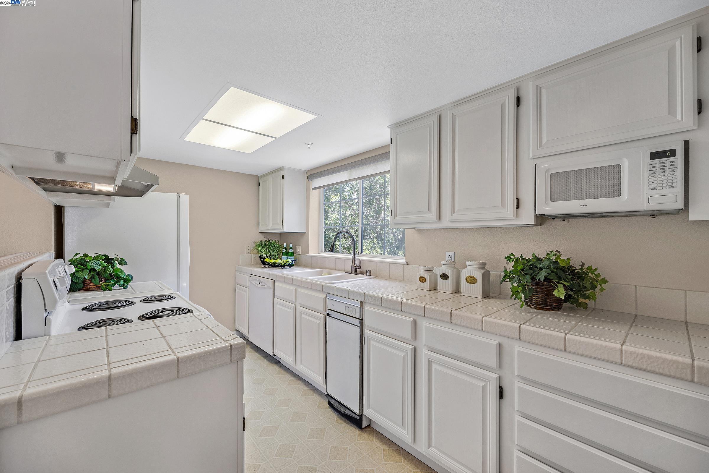 Photo #4: 41071081 Listing 