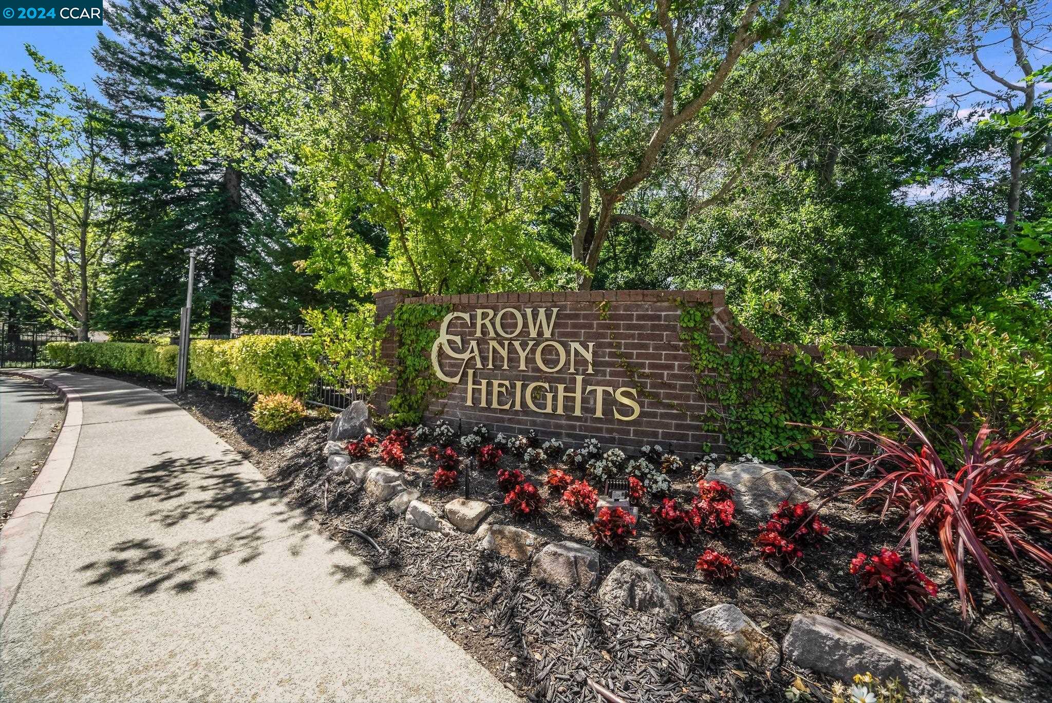 MLS: 41071110 Condo For Sale