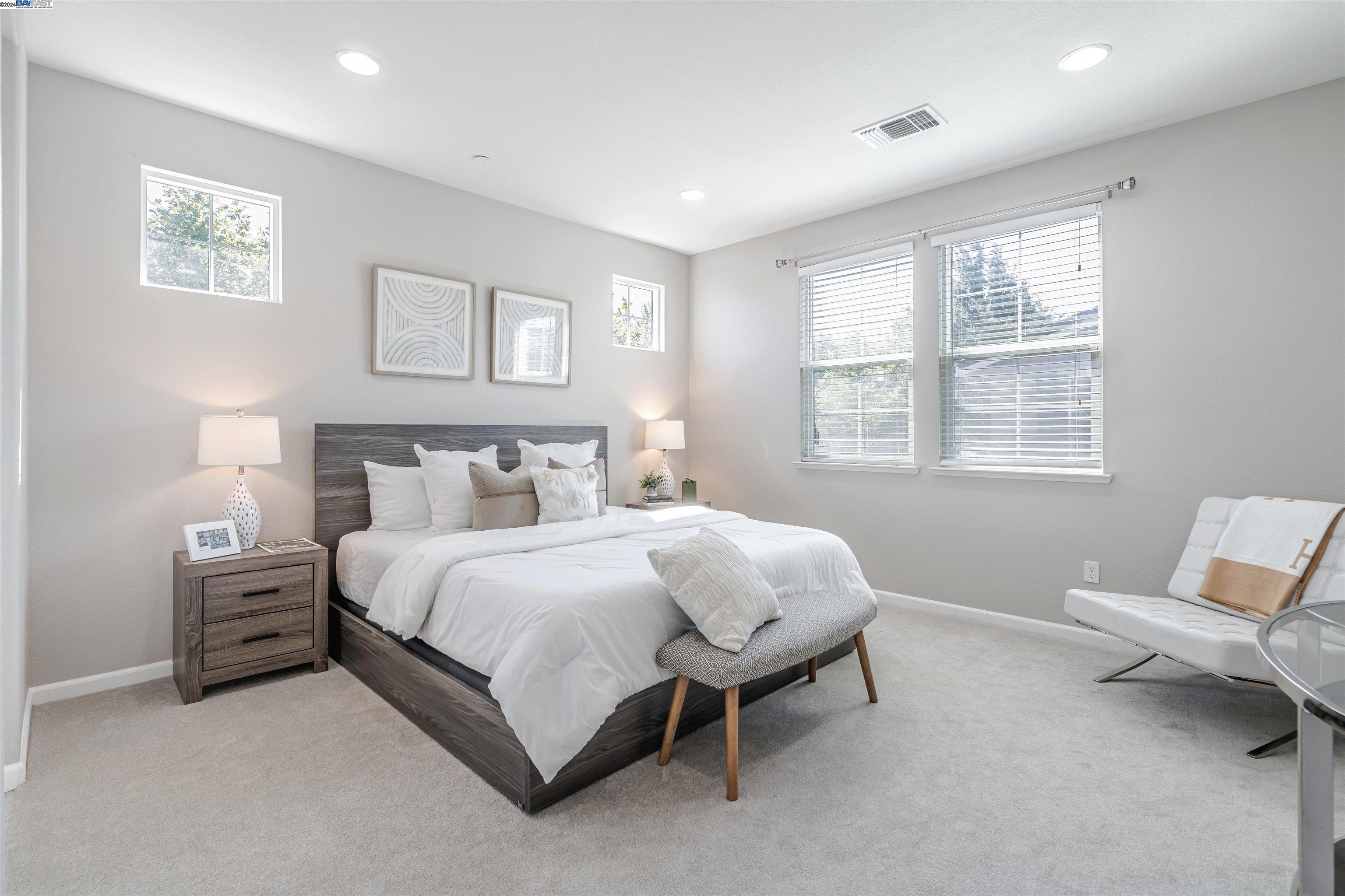 Detail Gallery Image 14 of 36 For 6761 S Mariposa Ln, Dublin,  CA 94568 - 4 Beds | 3/1 Baths