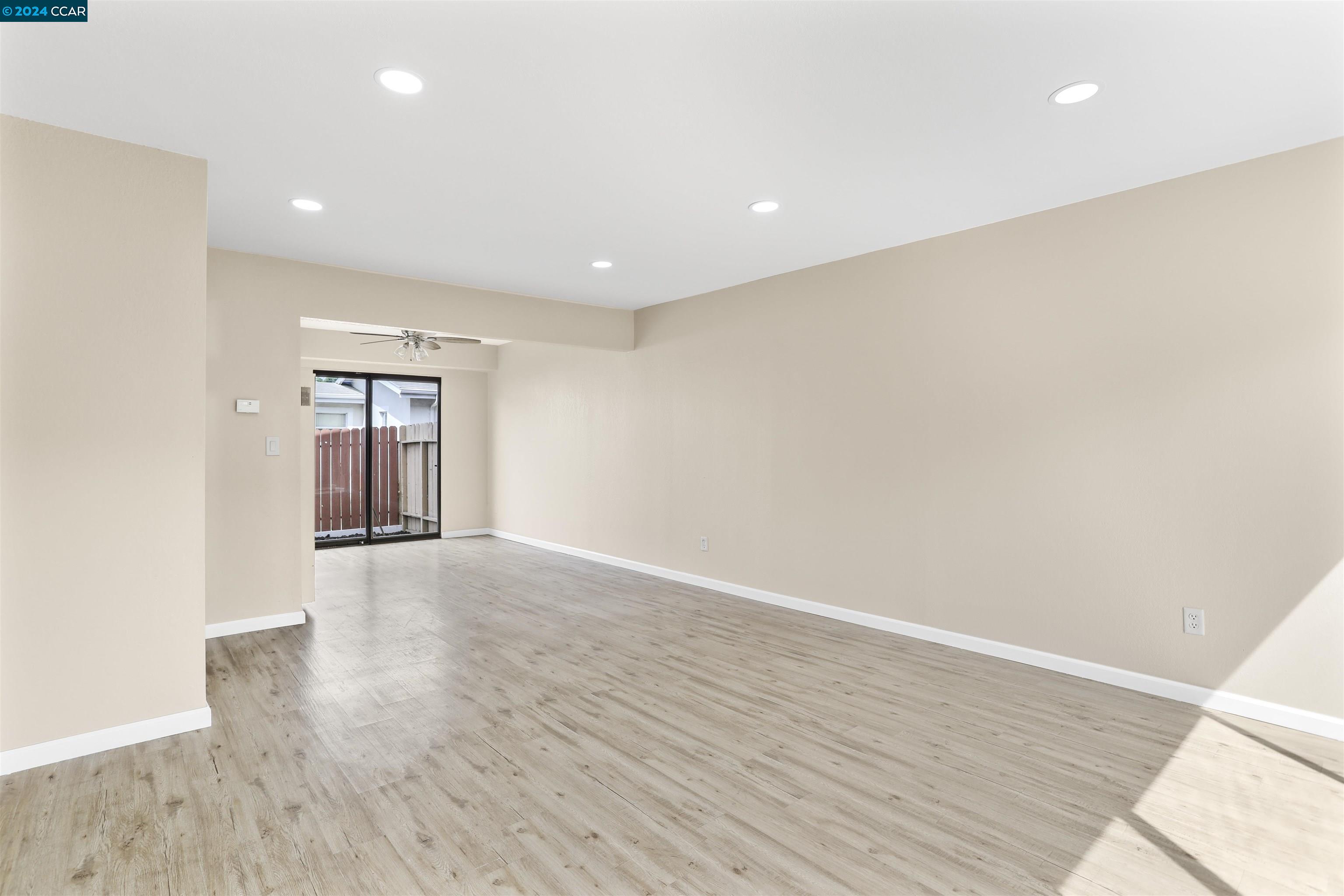 Photo #8: 41071134 Listing: Photo #8