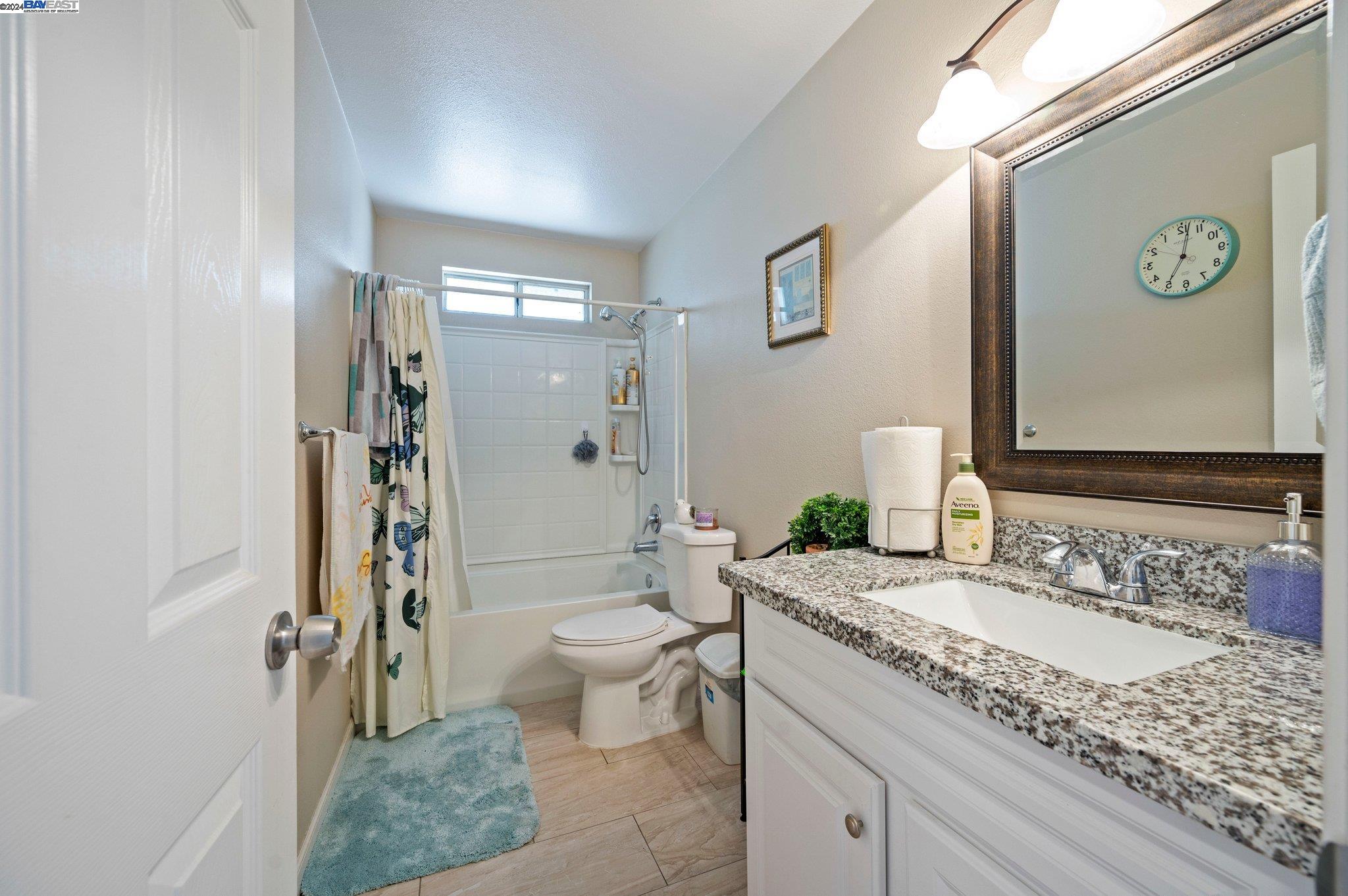 Detail Gallery Image 21 of 40 For 1483 Capitola Circle, Stockton,  CA 95206 - 3 Beds | 2 Baths