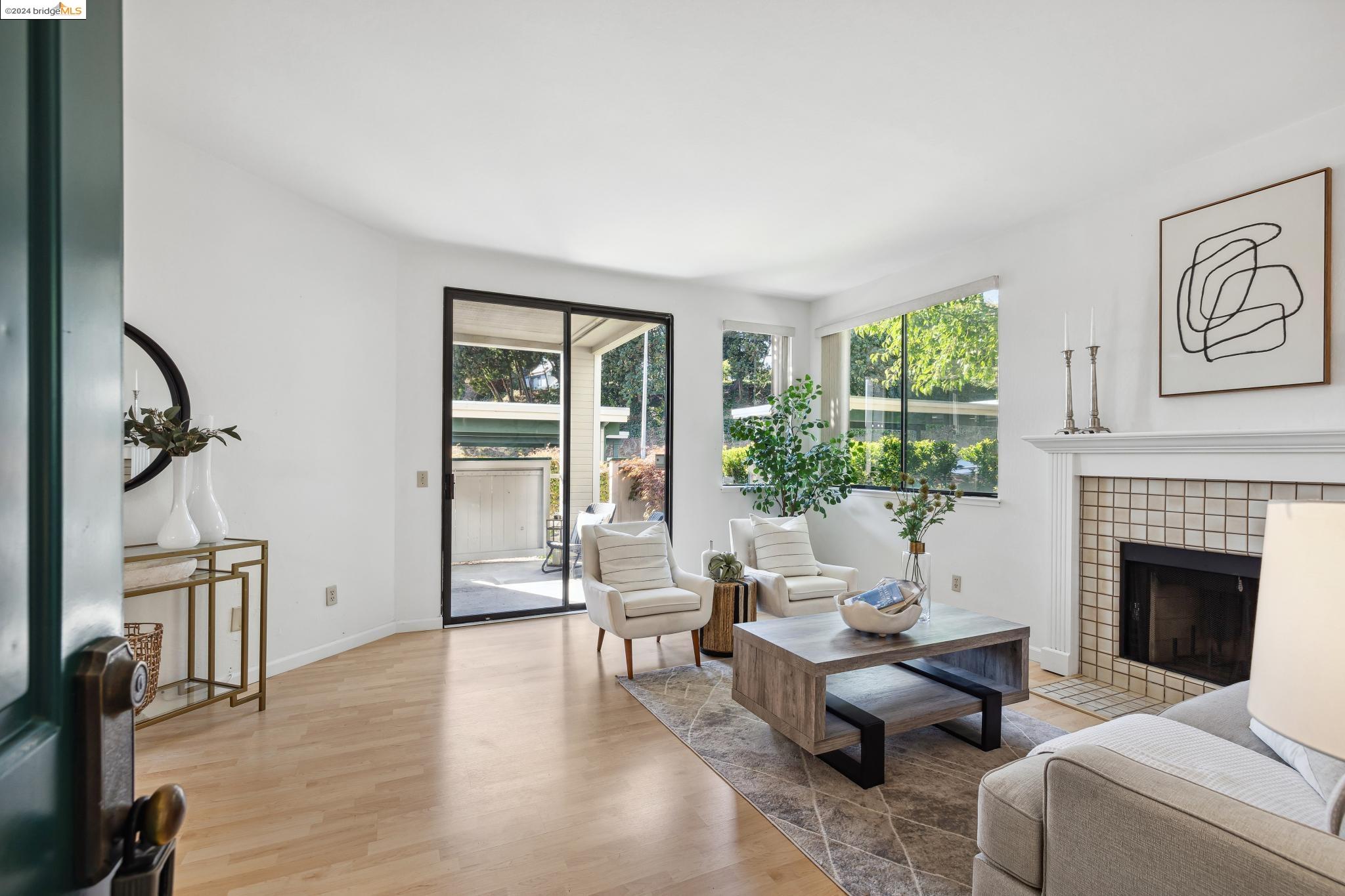 Photo #2: 41071159 Listing 