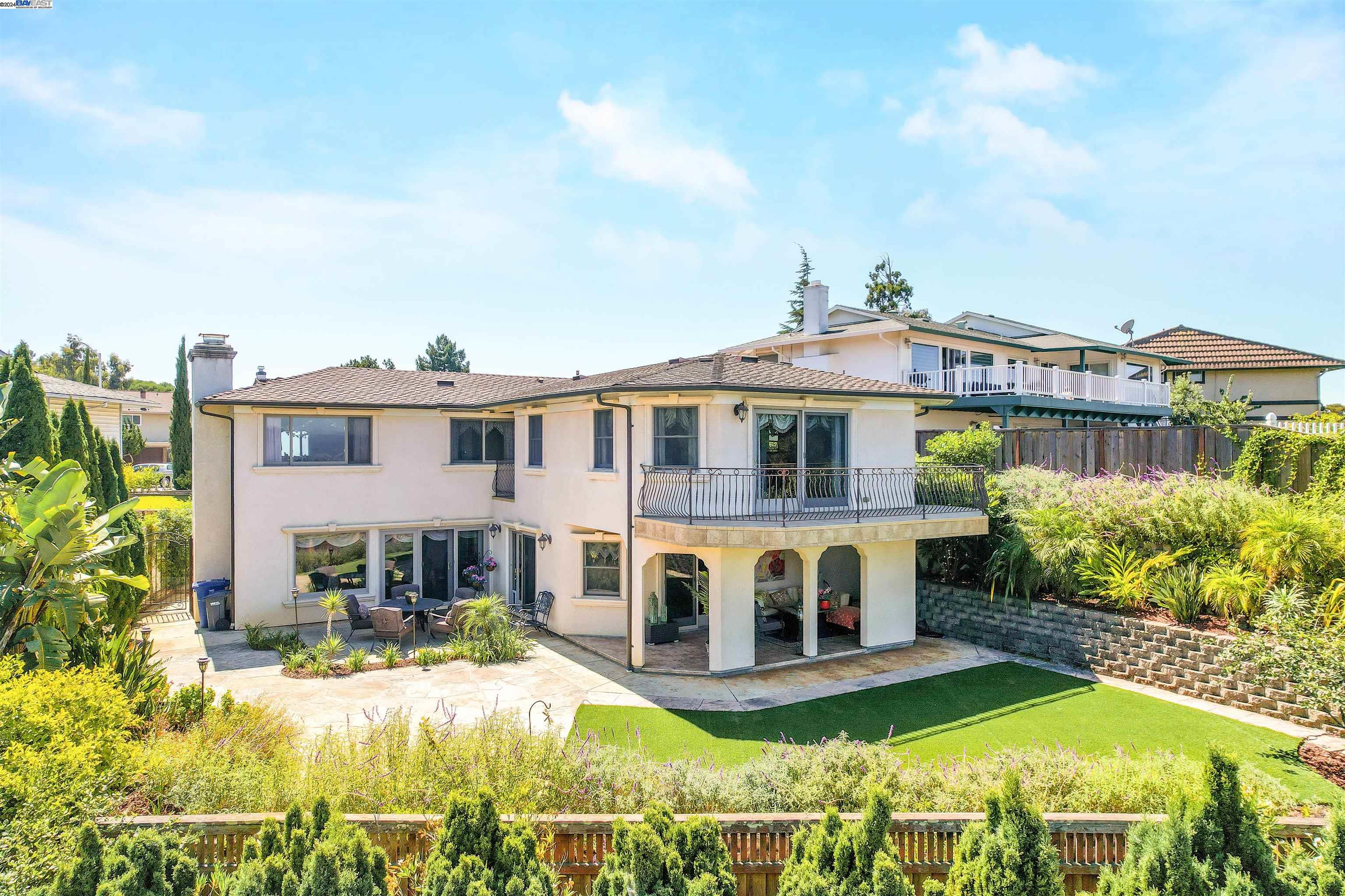 Detail Gallery Image 1 of 1 For 27746 Autumn Ct, Hayward,  CA 94542 - 4 Beds | 4 Baths