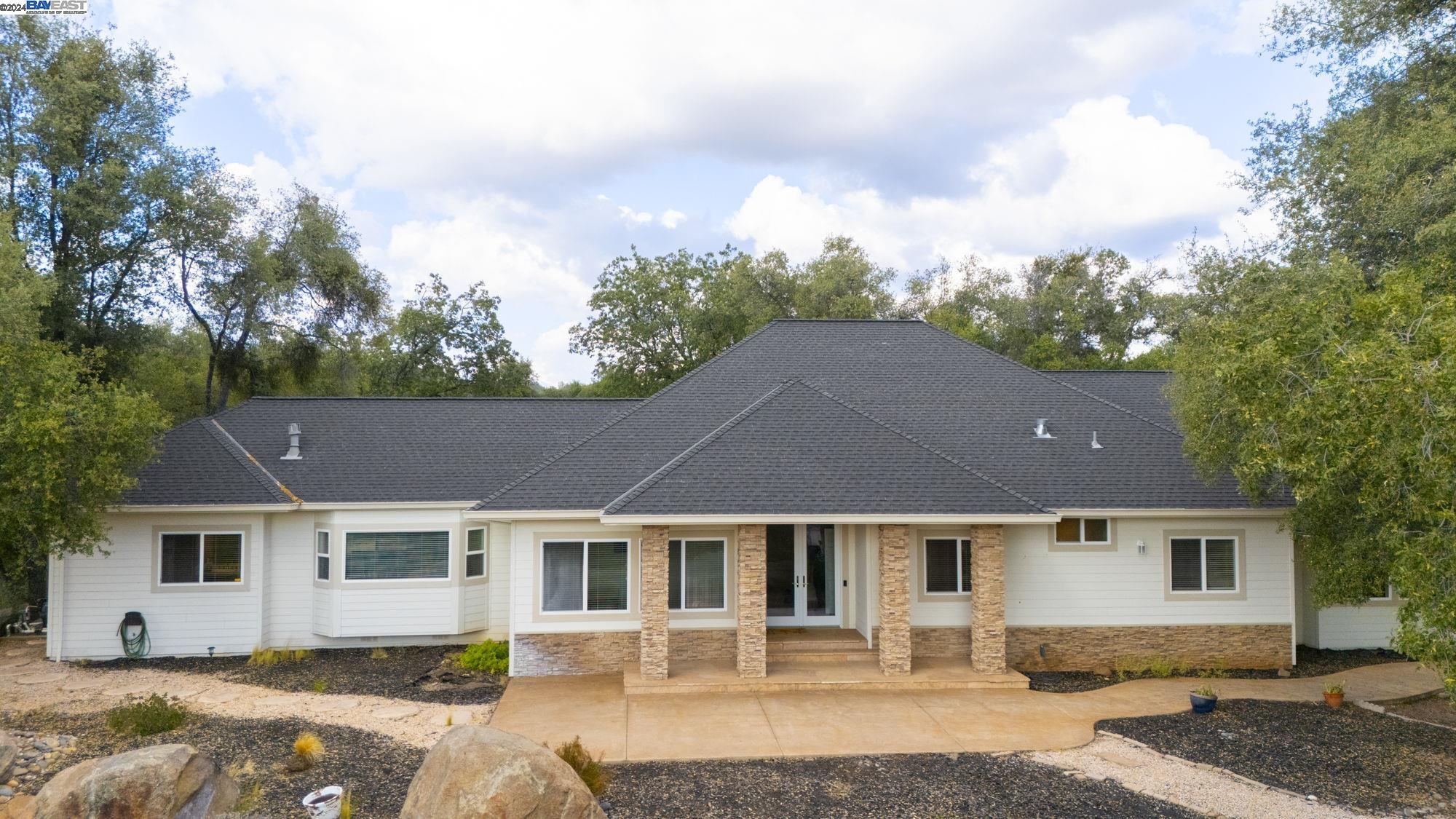 Detail Gallery Image 1 of 1 For 15620 Curtis Cir, Sonora,  CA 95370 - 4 Beds | 3/2 Baths