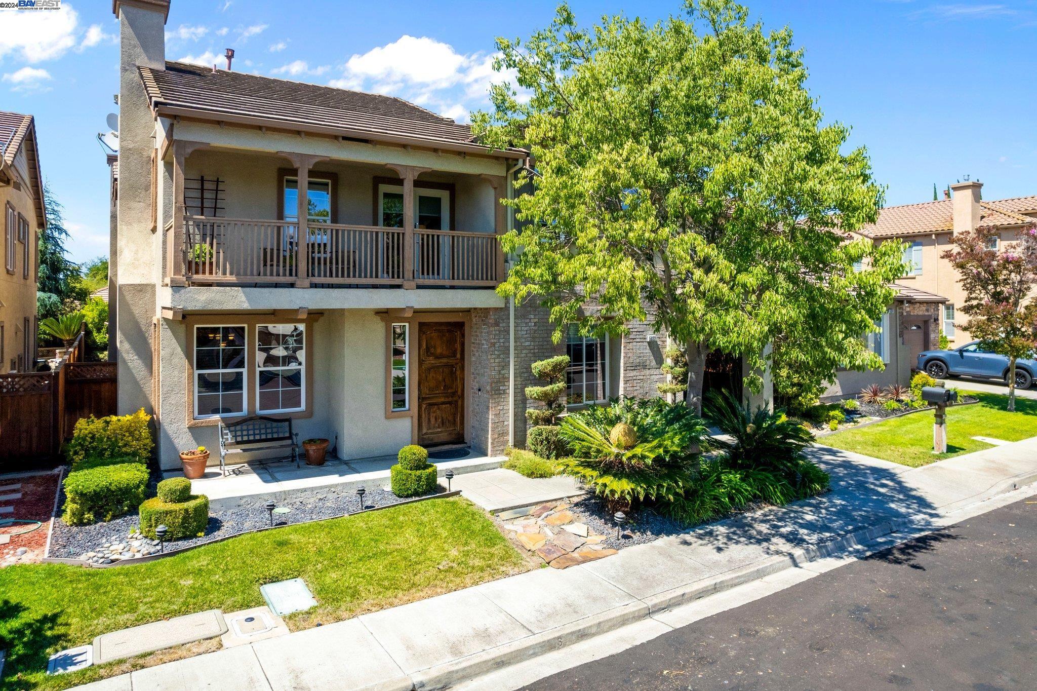 Detail Gallery Image 1 of 1 For 5822 Newfields Ln, Dublin,  CA 94568 - 5 Beds | 4 Baths