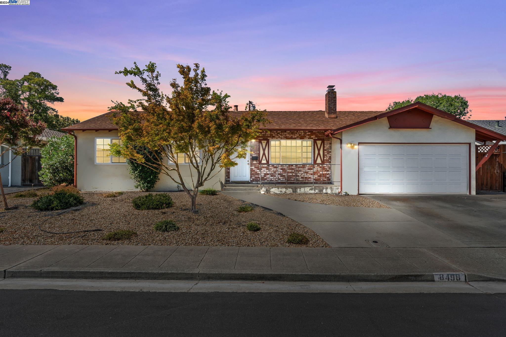 Detail Gallery Image 1 of 1 For 8498 Newry Pl, Dublin,  CA 94568 - 4 Beds | 2 Baths