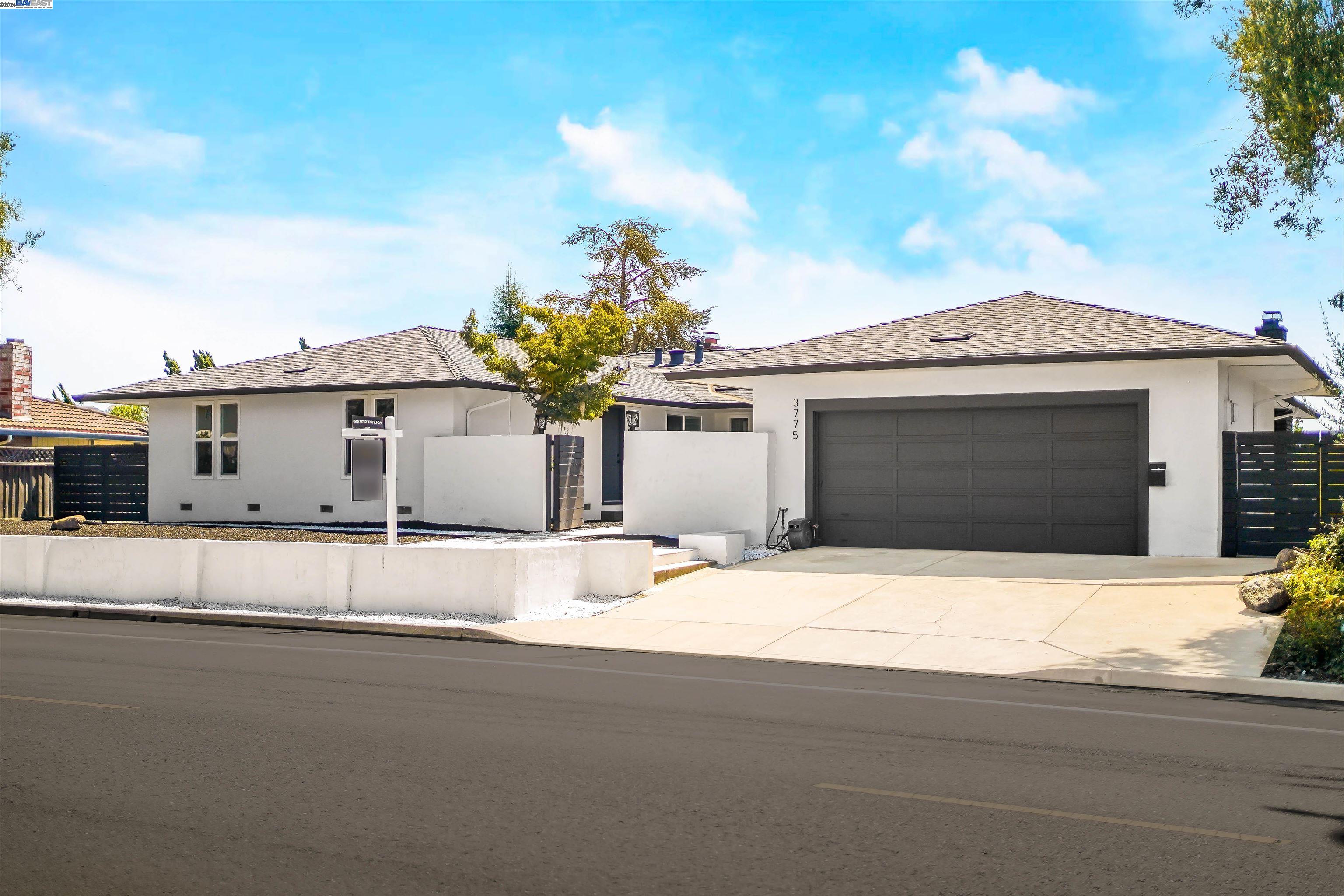 Detail Gallery Image 1 of 1 For 3775 Oakes Dr, Hayward,  CA 94542 - 4 Beds | 2/1 Baths