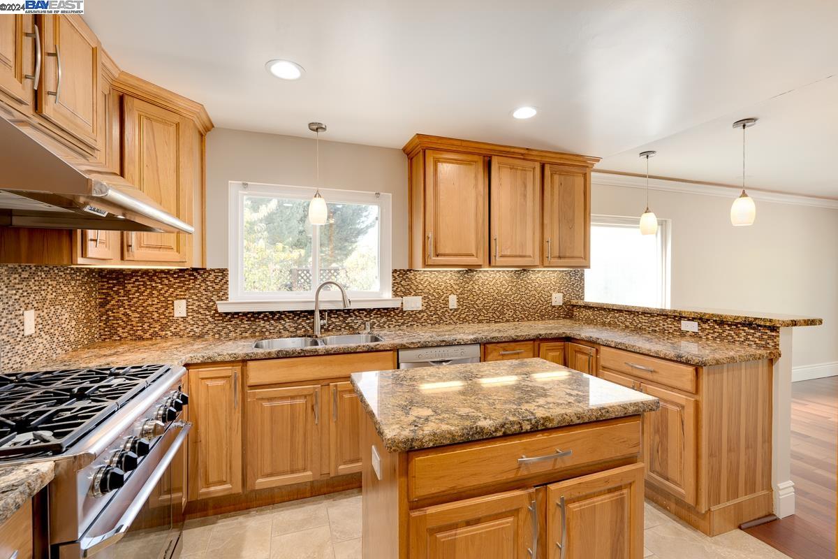 Detail Gallery Image 16 of 40 For 687 Francis Dr, Lafayette,  CA 94549 - 4 Beds | 2/1 Baths