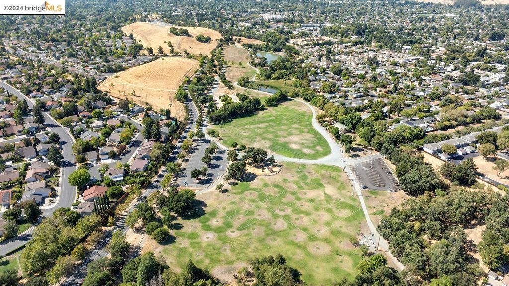 Detail Gallery Image 24 of 25 For 1441 Saint James Pkwy, Concord,  CA 94521 - 4 Beds | 2/1 Baths