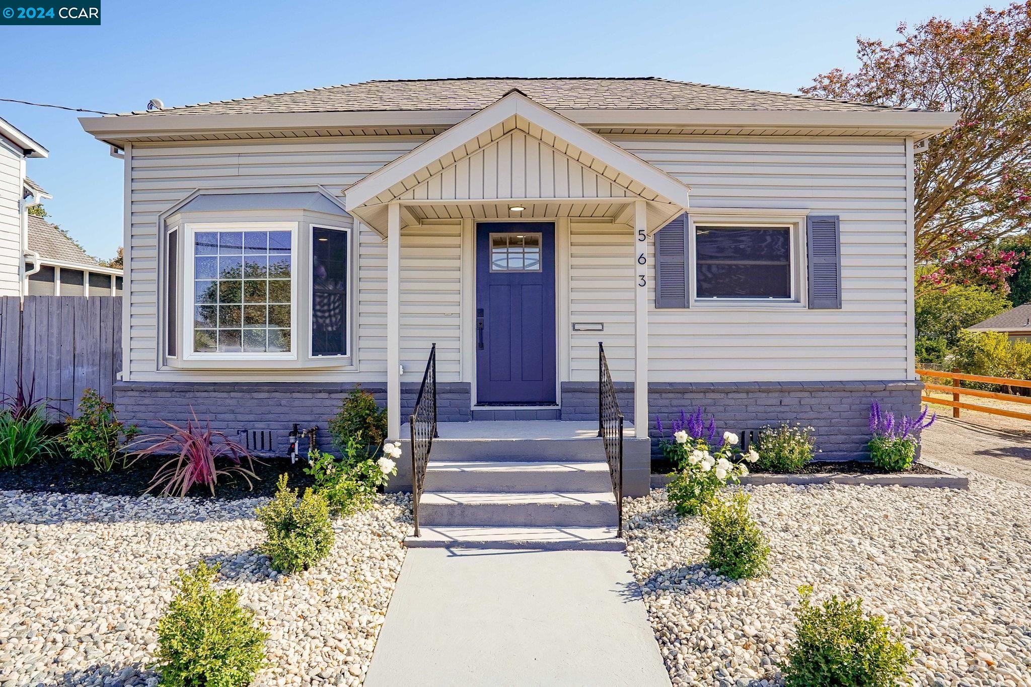 Detail Gallery Image 1 of 1 For 563 E Military Ave., Benicia,  CA 94510-3517 - 3 Beds | 2 Baths