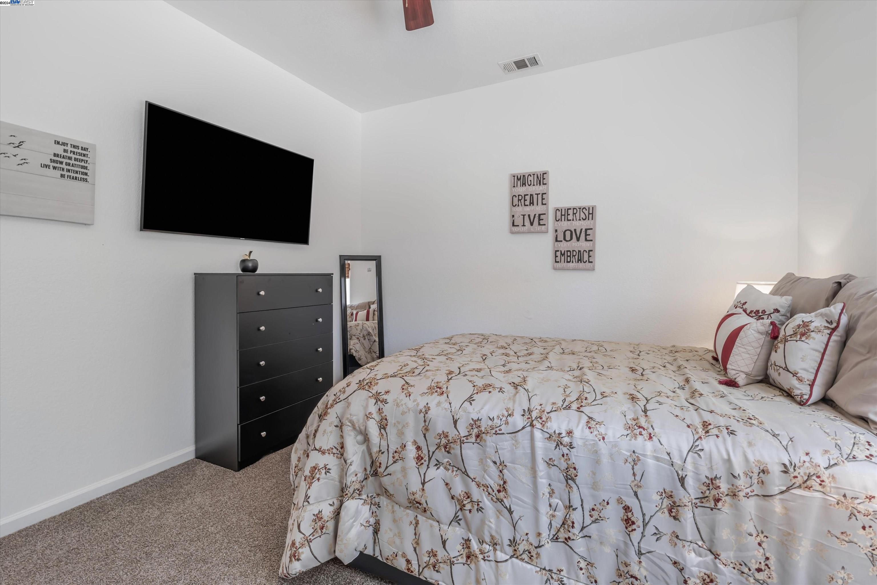 Detail Gallery Image 16 of 40 For 686 Homestead Ave, Lathrop,  CA 95330 - 5 Beds | 3 Baths
