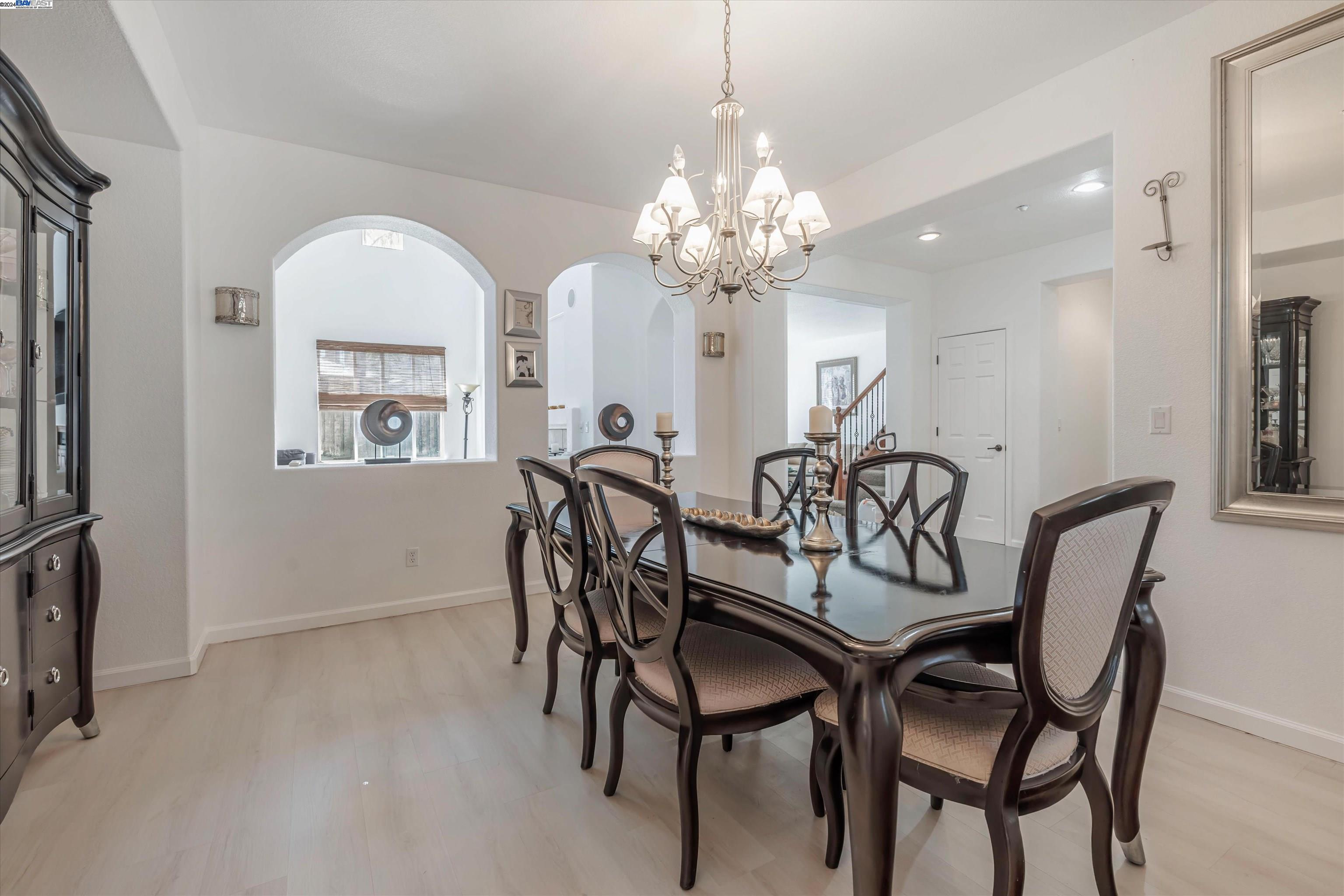 Detail Gallery Image 9 of 40 For 686 Homestead Ave, Lathrop,  CA 95330 - 5 Beds | 3 Baths