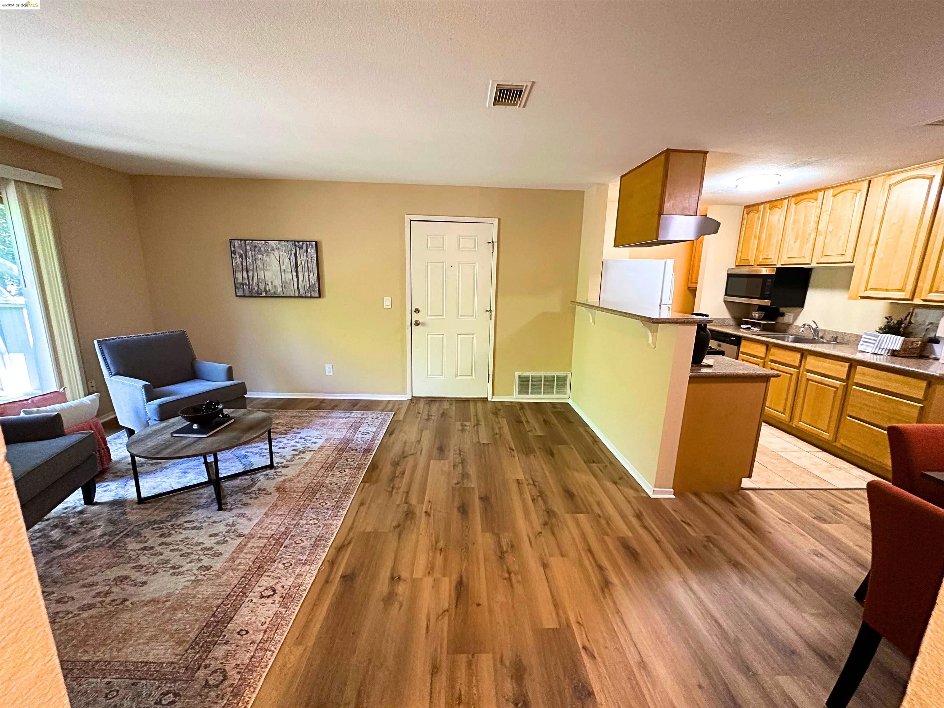 Photo #6: 41071526 Listing 