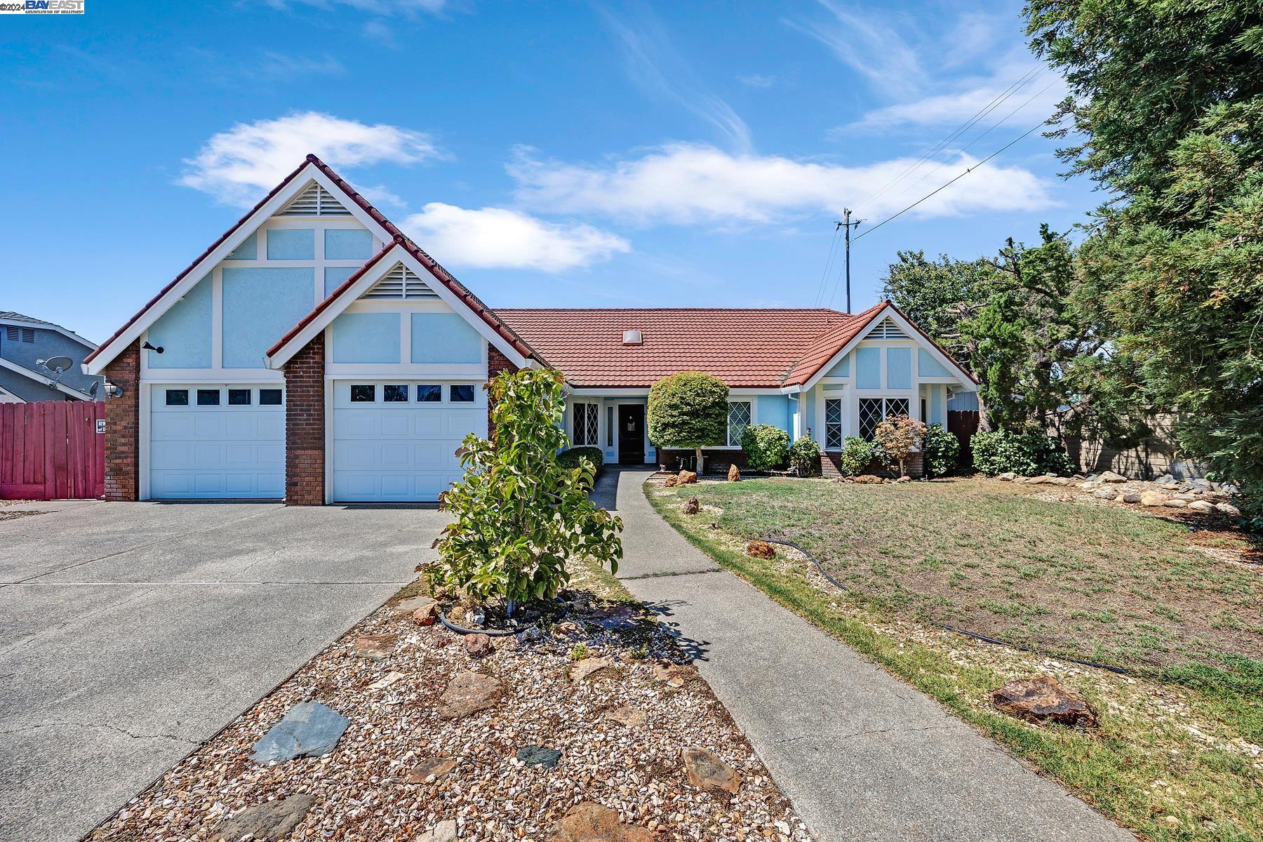 Detail Gallery Image 1 of 1 For 1085 Tulip Pl, Manteca,  CA 95336 - 3 Beds | 2 Baths