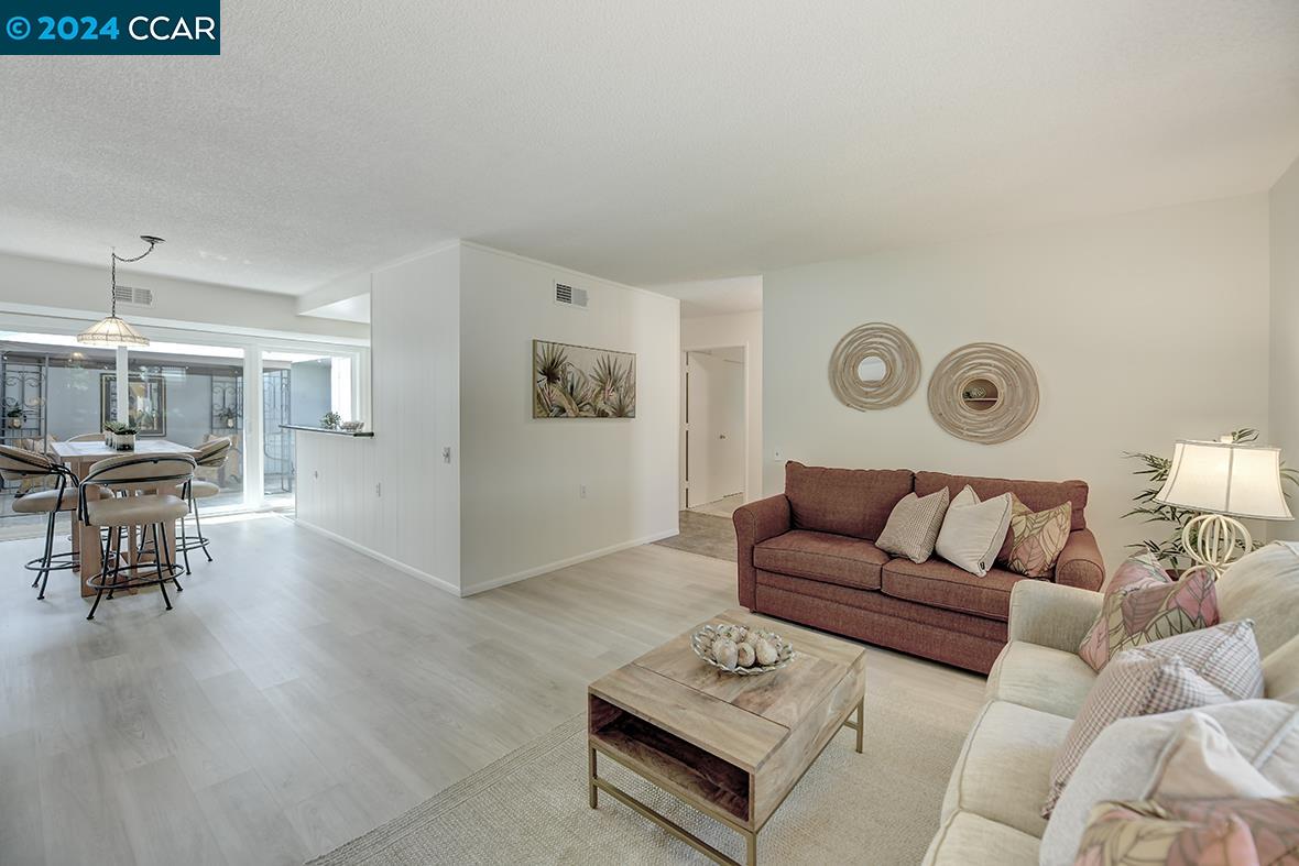 Photo #6: 41071552 Listing 
