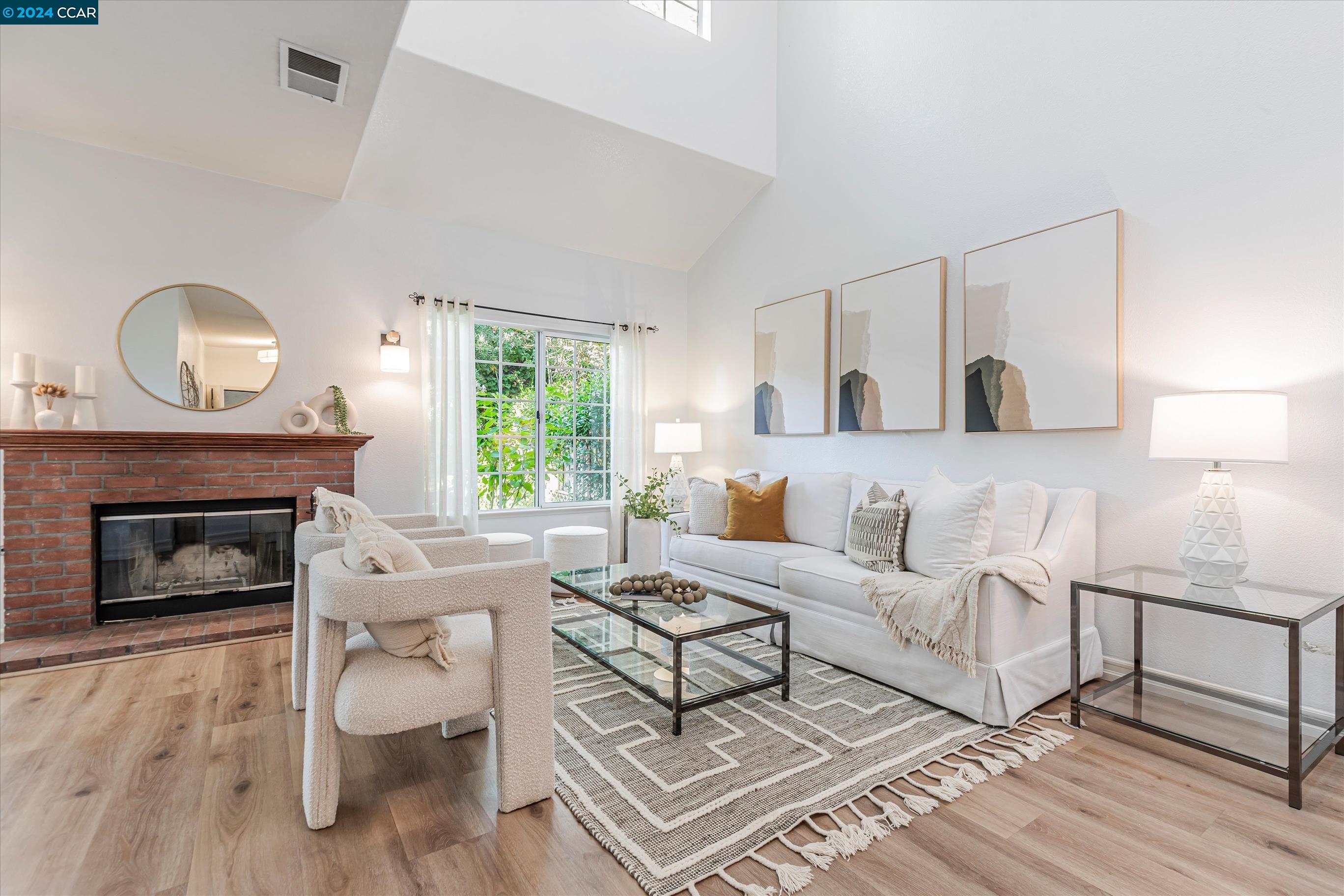 Photo #2: 41071718 Listing 