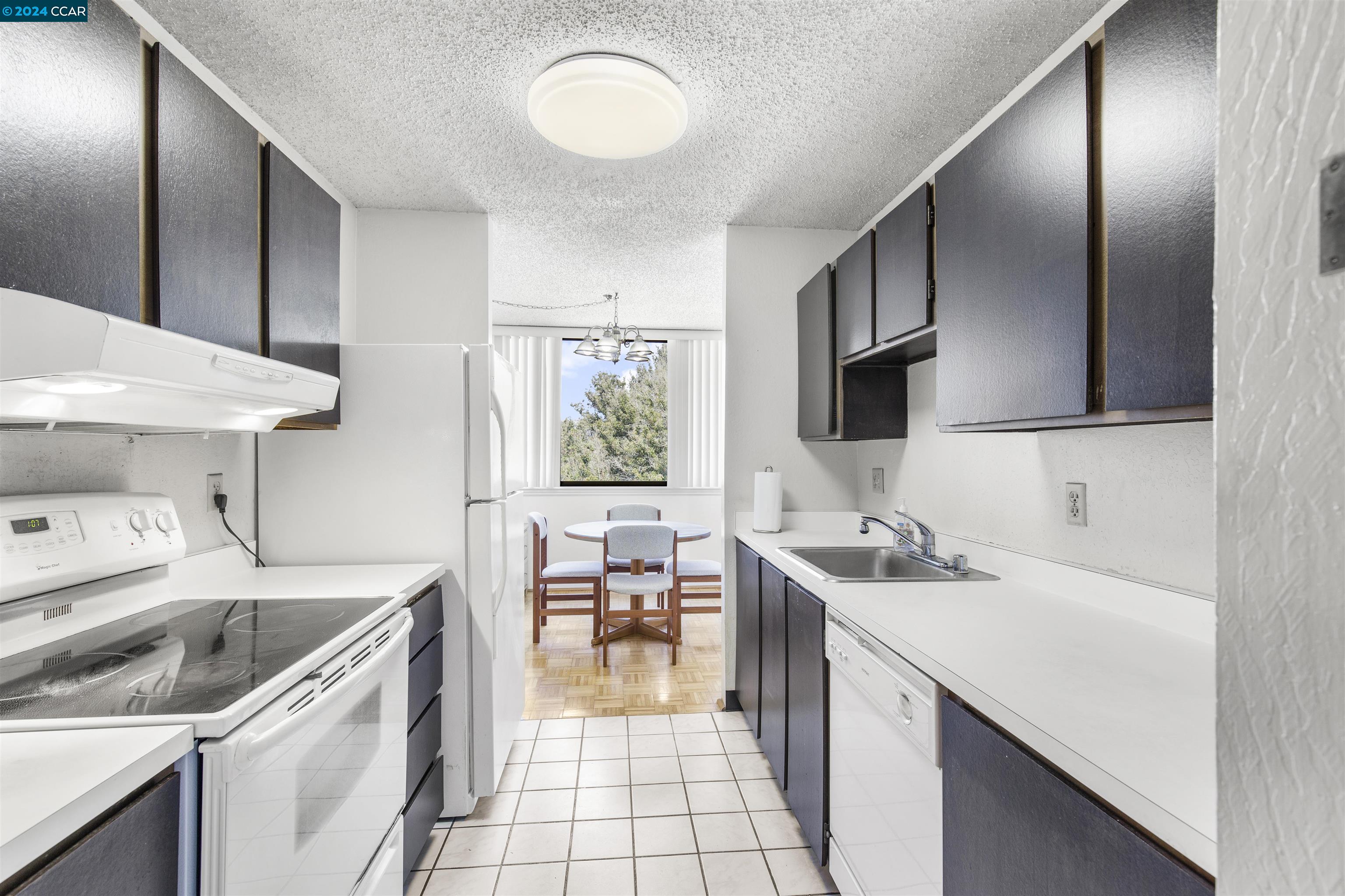 Photo #2: 41071760 Listing 