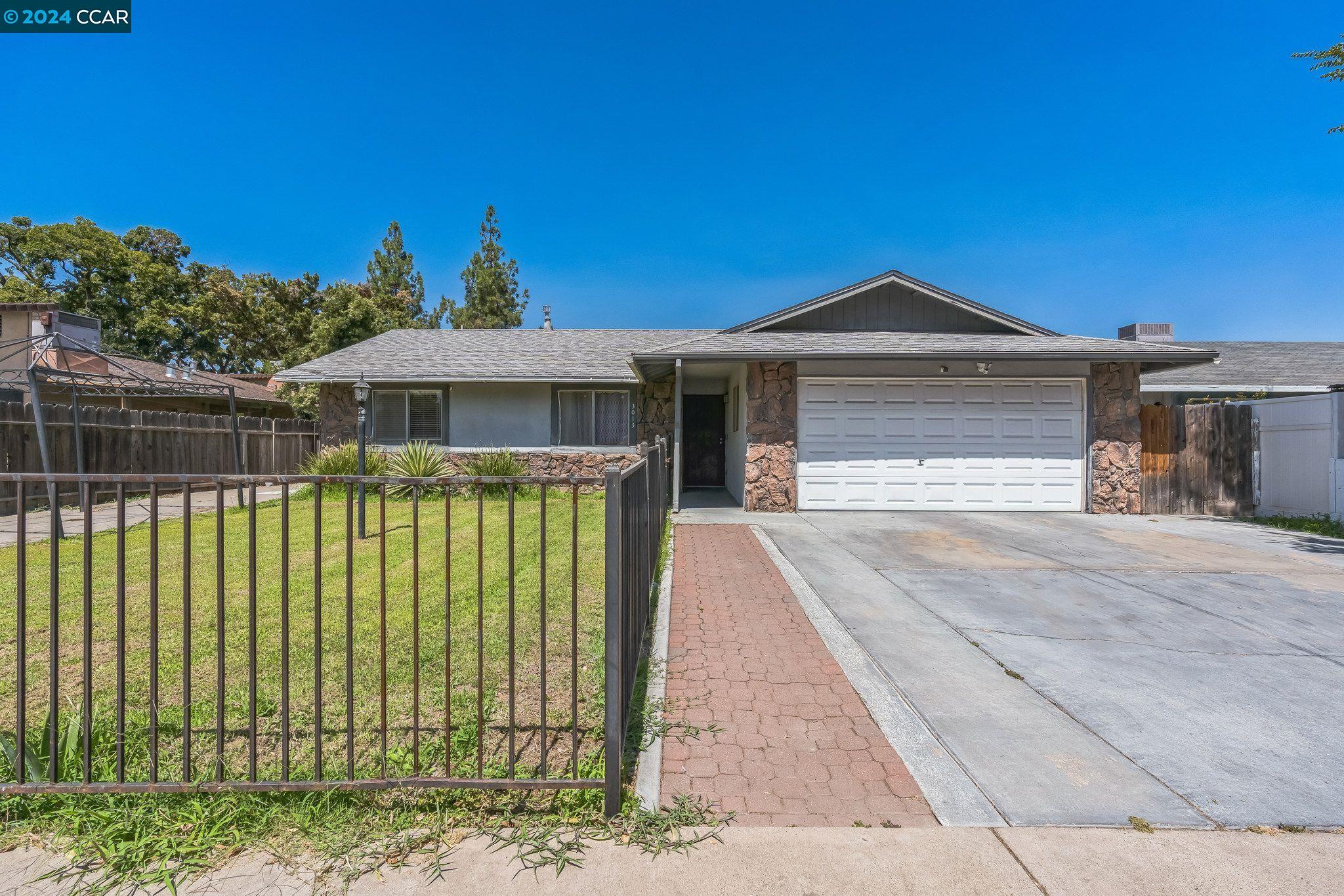 Detail Gallery Image 1 of 1 For 3013 Penny Ln, Modesto,  CA 95354 - 3 Beds | 2 Baths