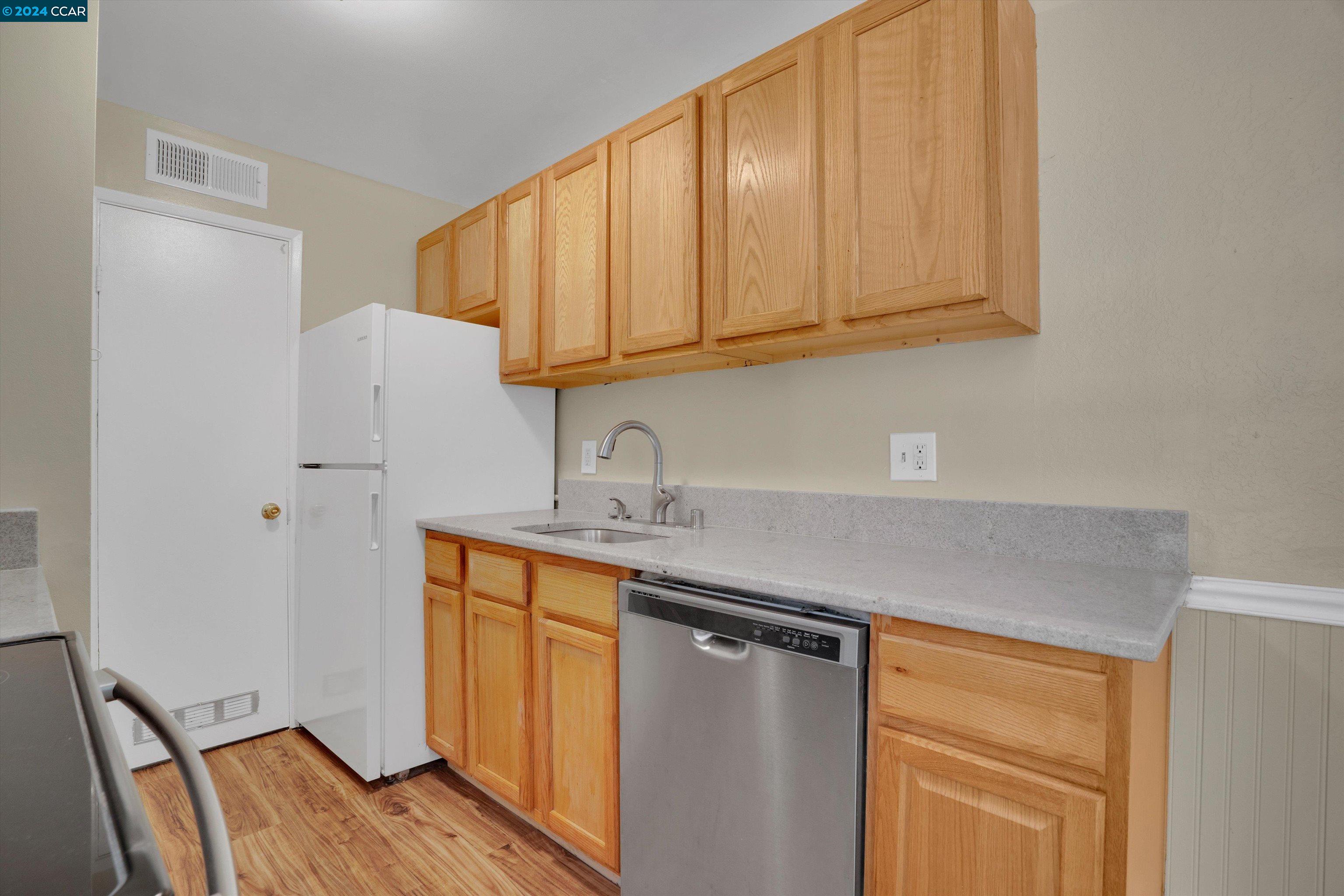 Detail Gallery Image 11 of 46 For 5317 Ridgeview Cir #9,  El Sobrante,  CA 94803 - 2 Beds | 1 Baths