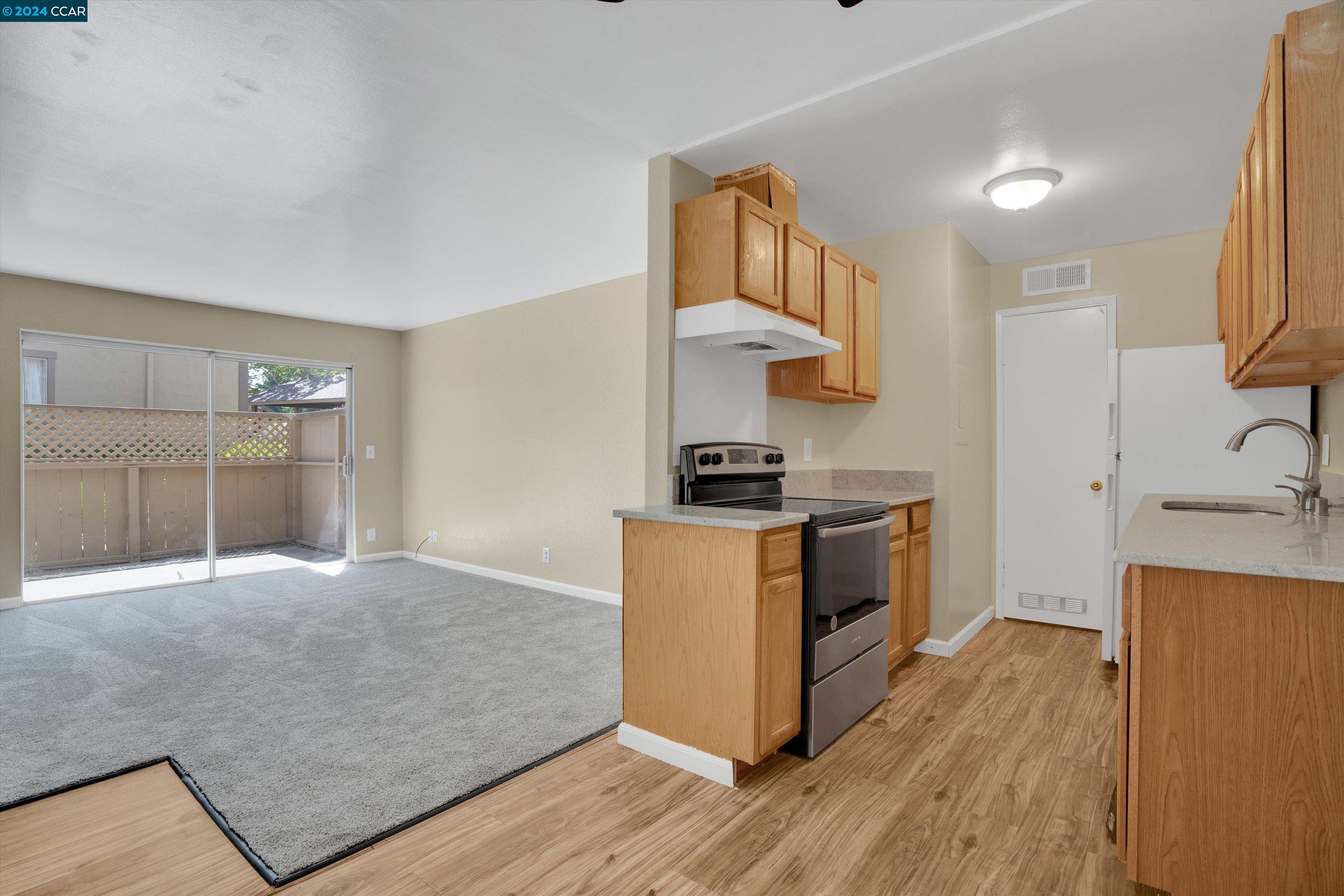 Detail Gallery Image 4 of 46 For 5317 Ridgeview Cir #9,  El Sobrante,  CA 94803 - 2 Beds | 1 Baths