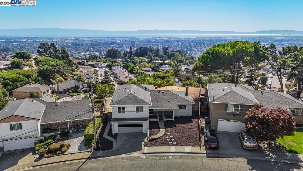 Detail Gallery Image 50 of 57 For 15 Edgemont Way, Oakland,  CA 94605 - 4 Beds | 3 Baths