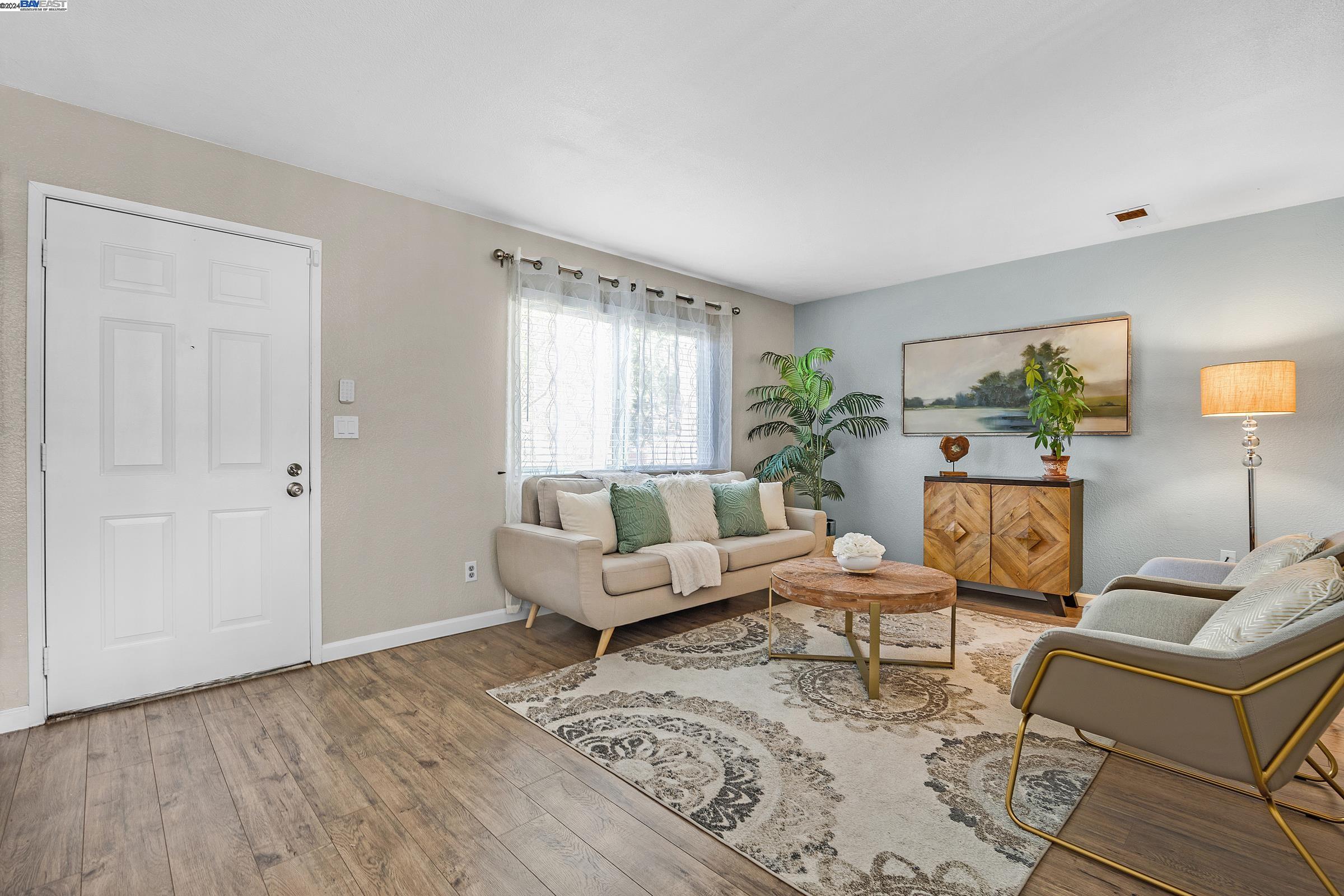 Photo #2: 41071909 Listing 