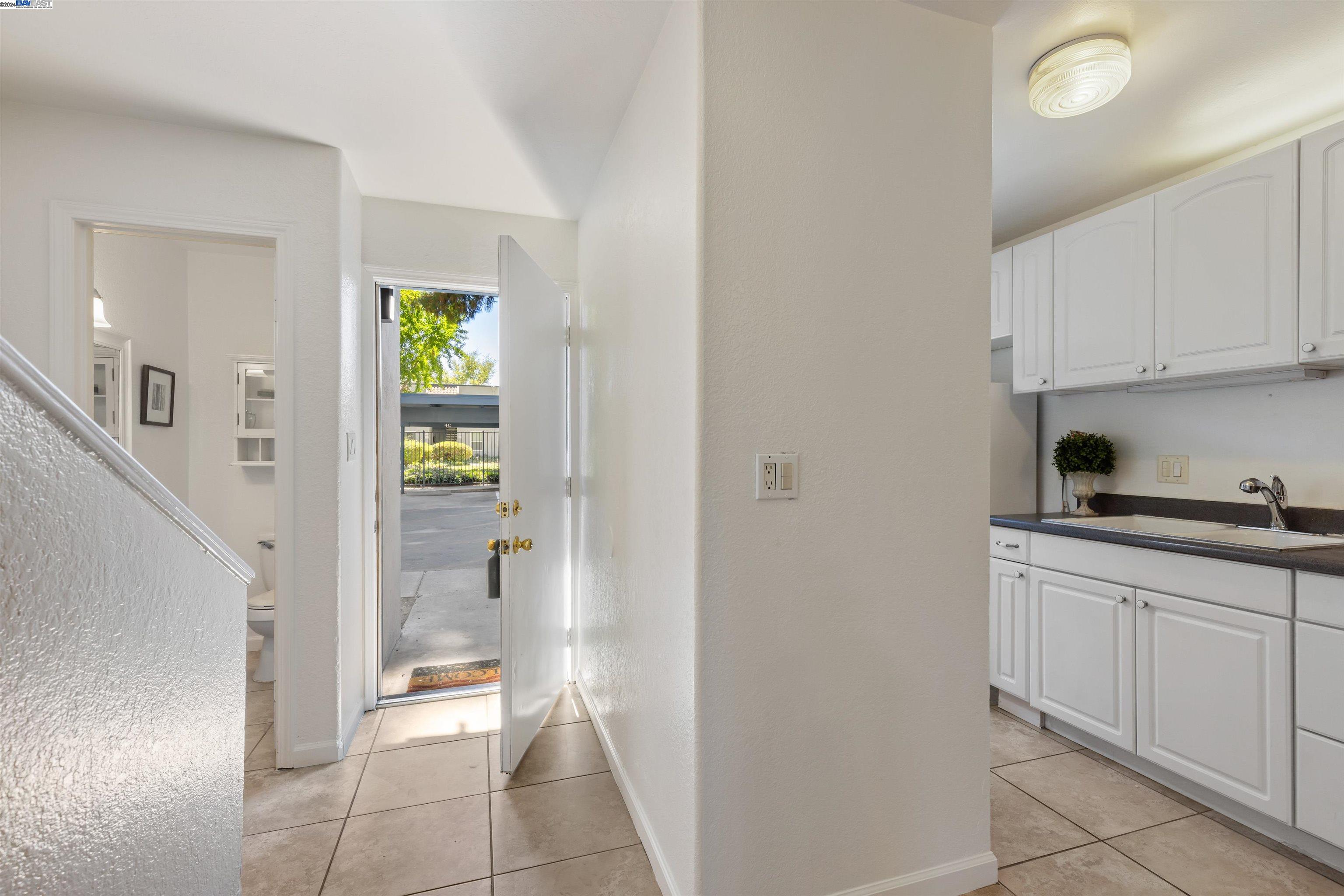 Photo #2: 41071910 Listing 