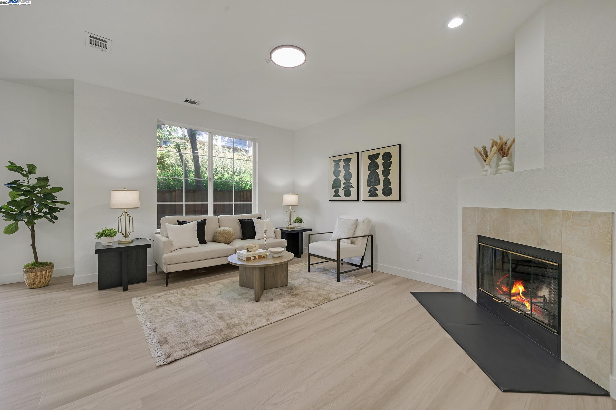 More Details about MLS # 41071938 : 10786 SORNOWAY LN