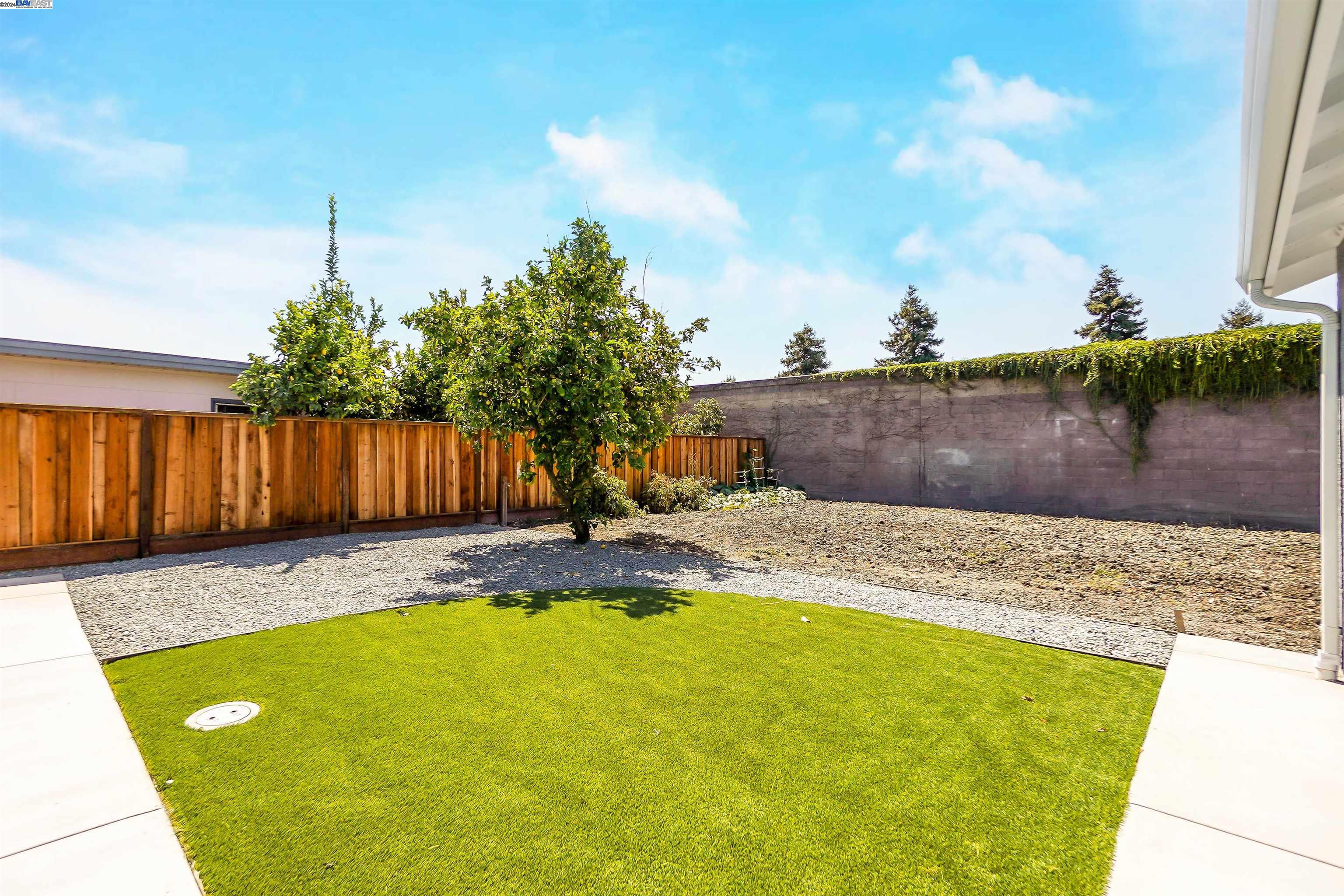 Detail Gallery Image 36 of 37 For 22911 Fuller Ave, Hayward,  CA 94541 - 3 Beds | 2 Baths