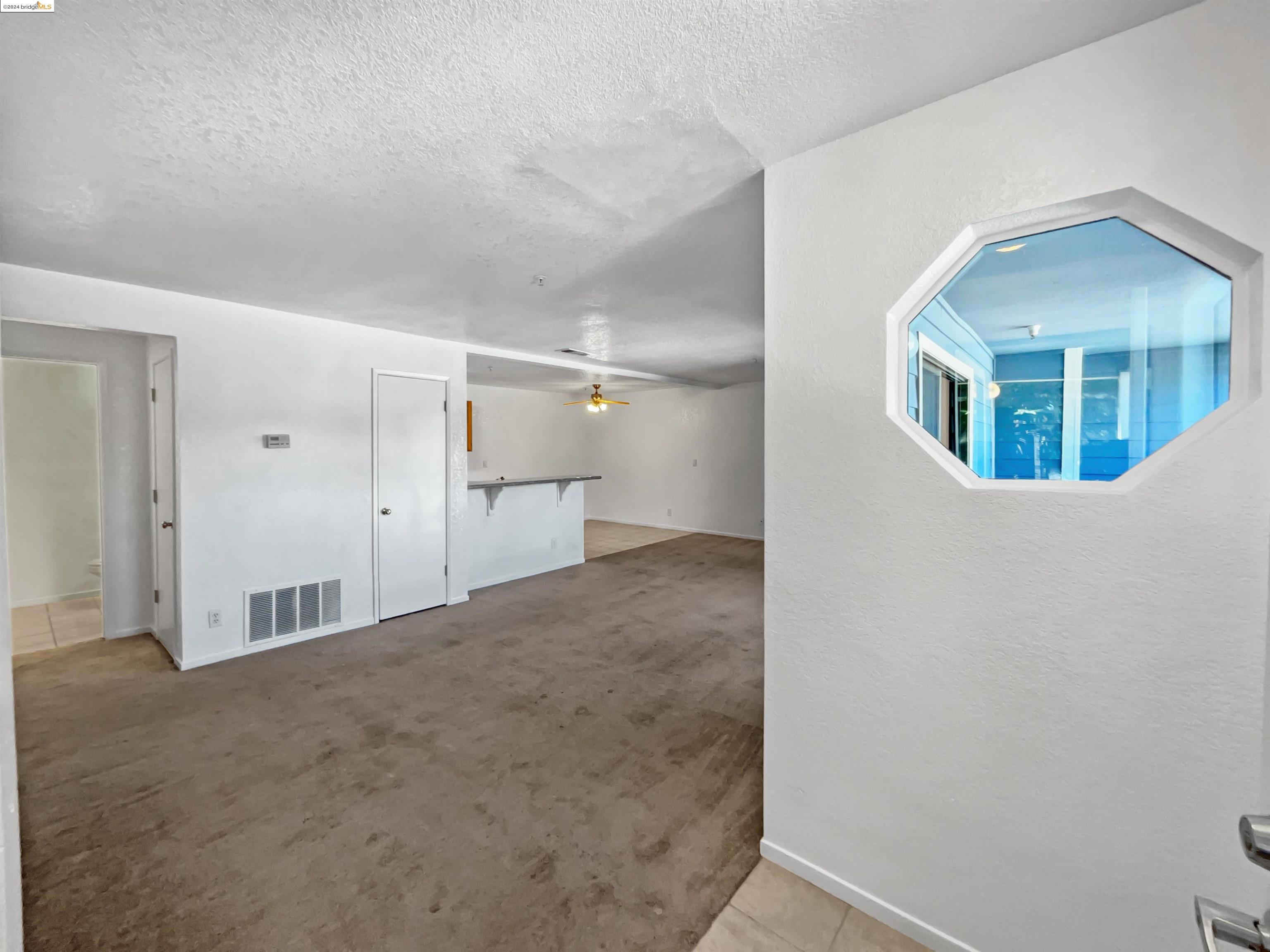 Detail Gallery Image 11 of 40 For 236 Sea Crest Cir, Vallejo,  CA 94590 - 2 Beds | 2/1 Baths