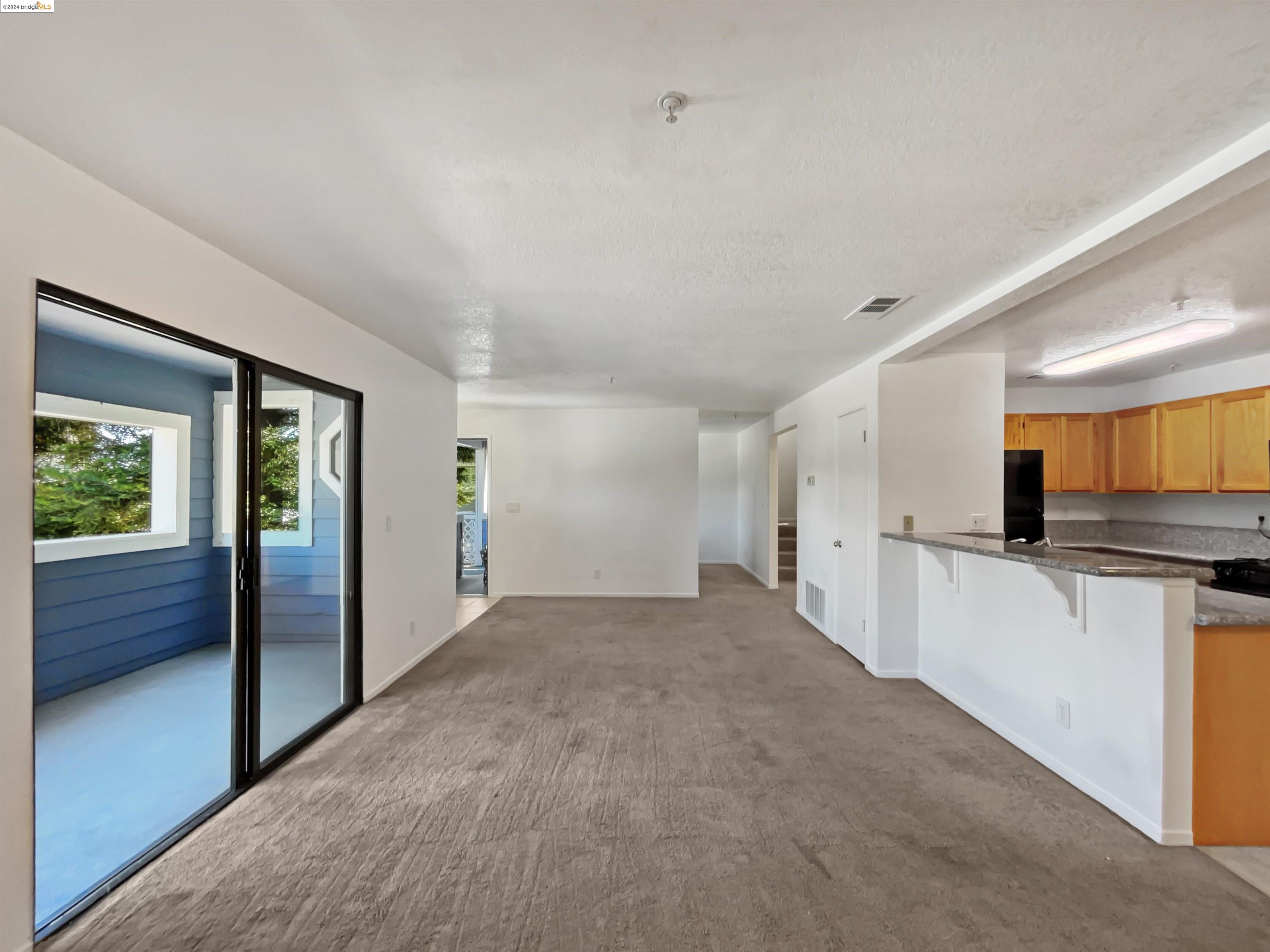 Detail Gallery Image 12 of 40 For 236 Sea Crest Cir, Vallejo,  CA 94590 - 2 Beds | 2/1 Baths