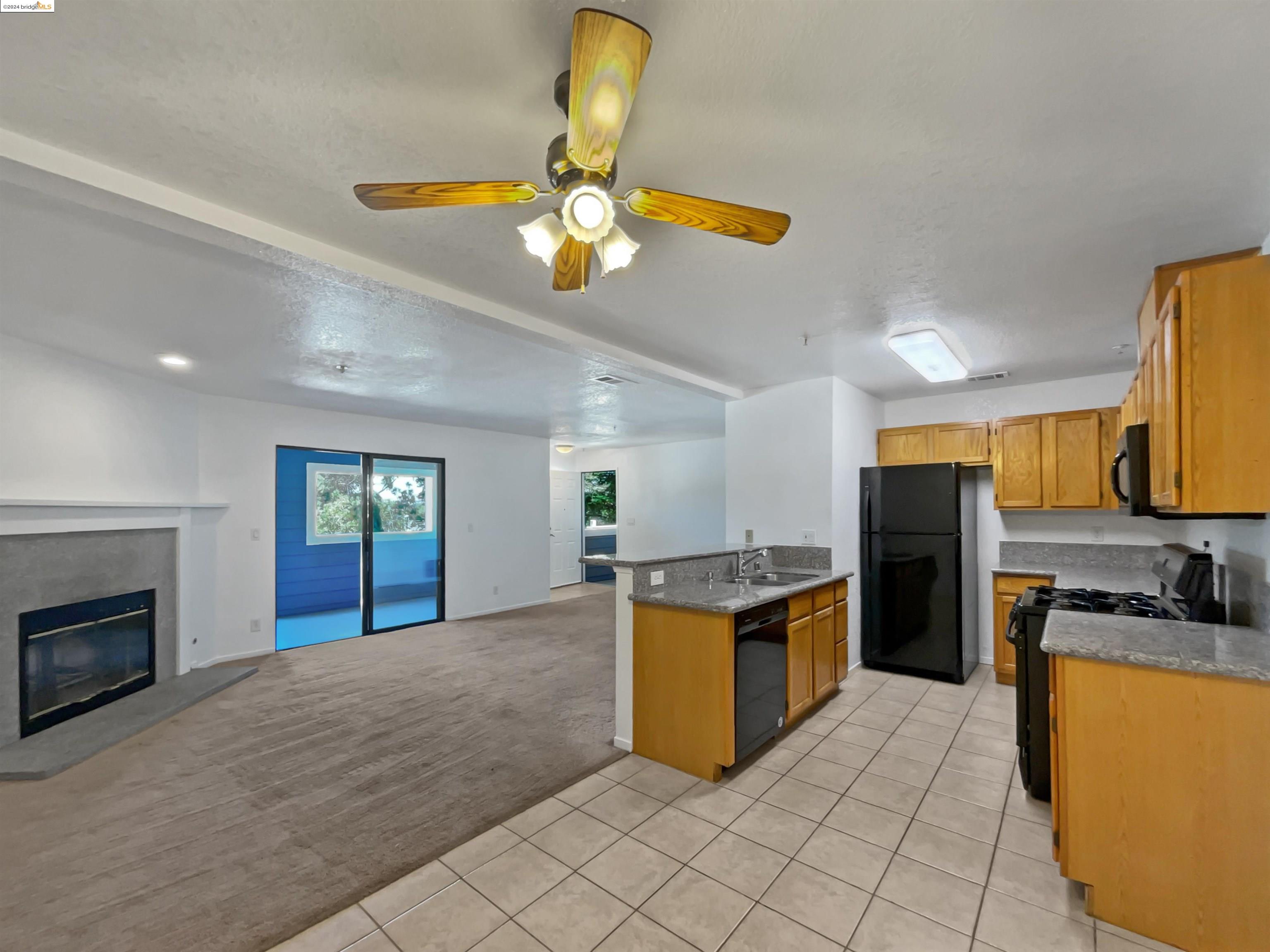 Detail Gallery Image 14 of 40 For 236 Sea Crest Cir, Vallejo,  CA 94590 - 2 Beds | 2/1 Baths