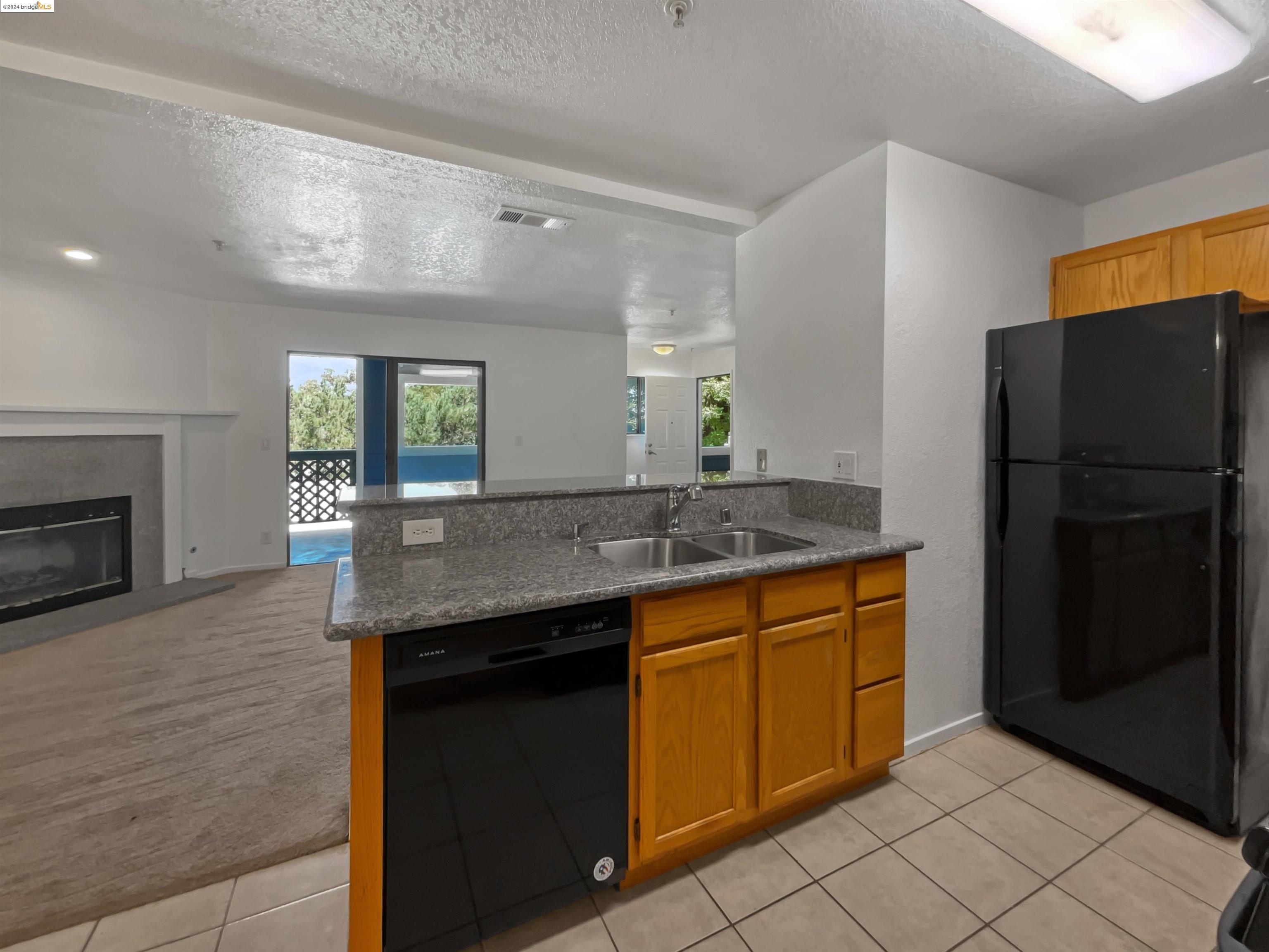 Detail Gallery Image 18 of 40 For 236 Sea Crest Cir, Vallejo,  CA 94590 - 2 Beds | 2/1 Baths