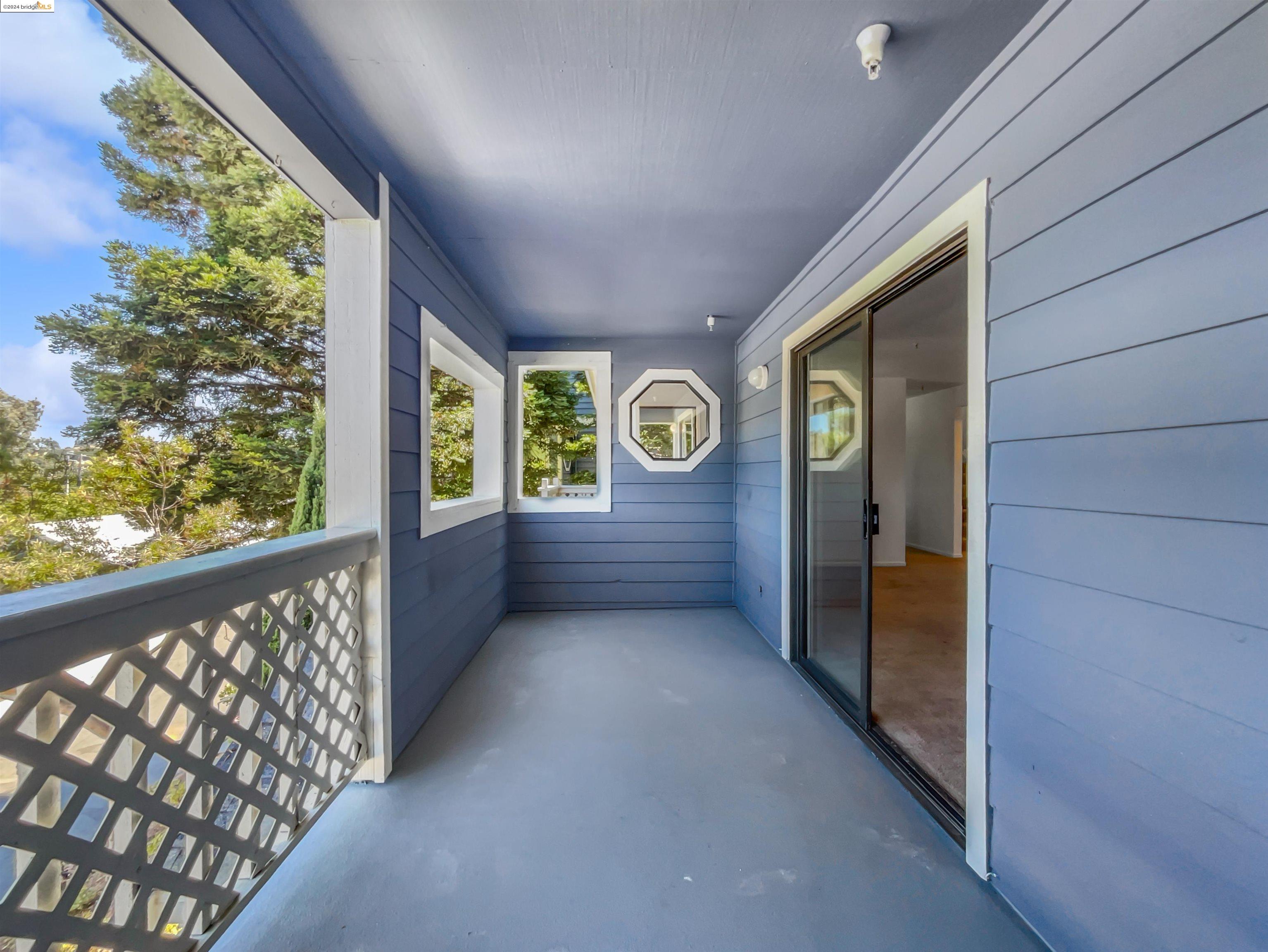 Detail Gallery Image 19 of 40 For 236 Sea Crest Cir, Vallejo,  CA 94590 - 2 Beds | 2/1 Baths