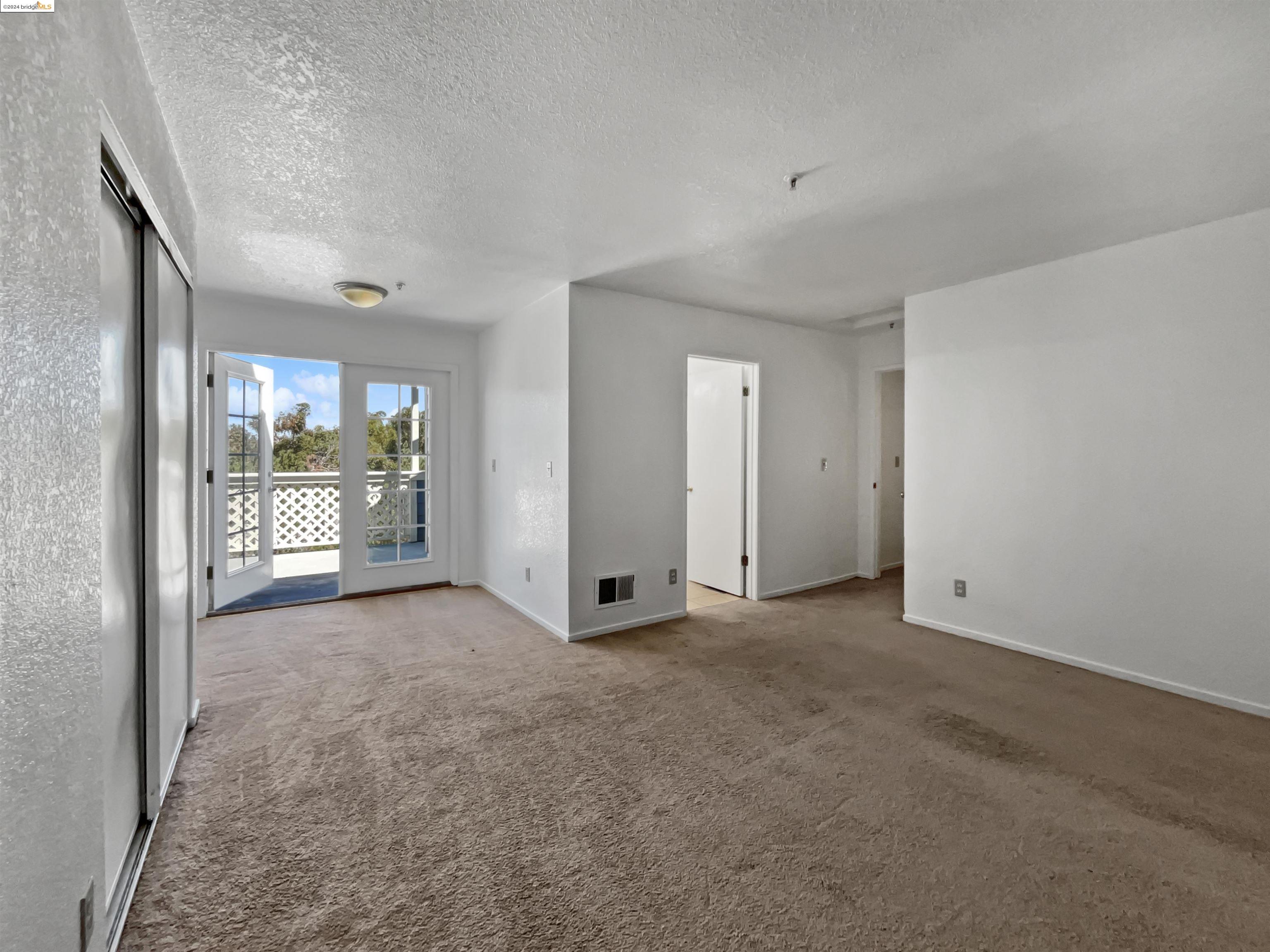 Detail Gallery Image 32 of 40 For 236 Sea Crest Cir, Vallejo,  CA 94590 - 2 Beds | 2/1 Baths