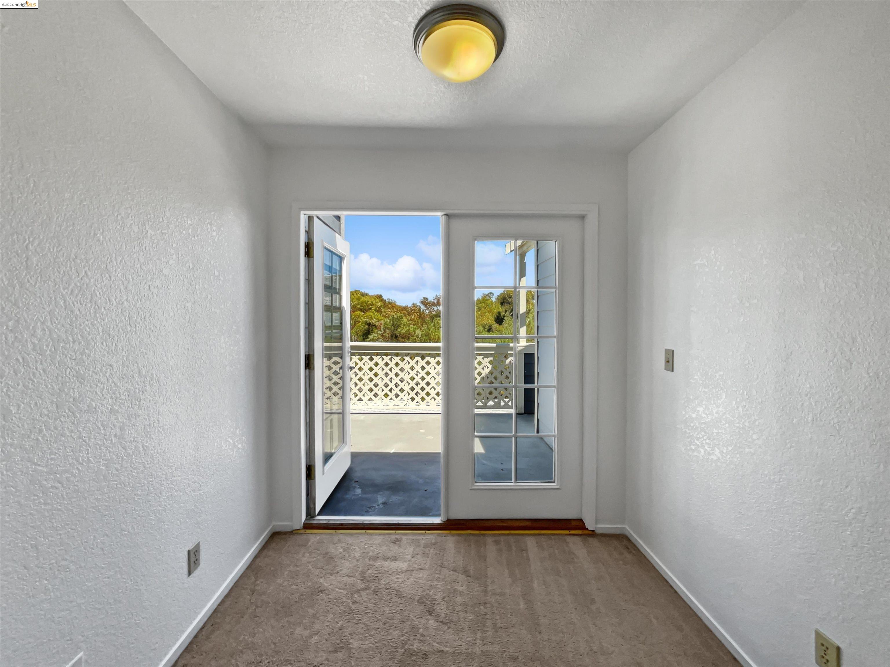 Detail Gallery Image 33 of 40 For 236 Sea Crest Cir, Vallejo,  CA 94590 - 2 Beds | 2/1 Baths