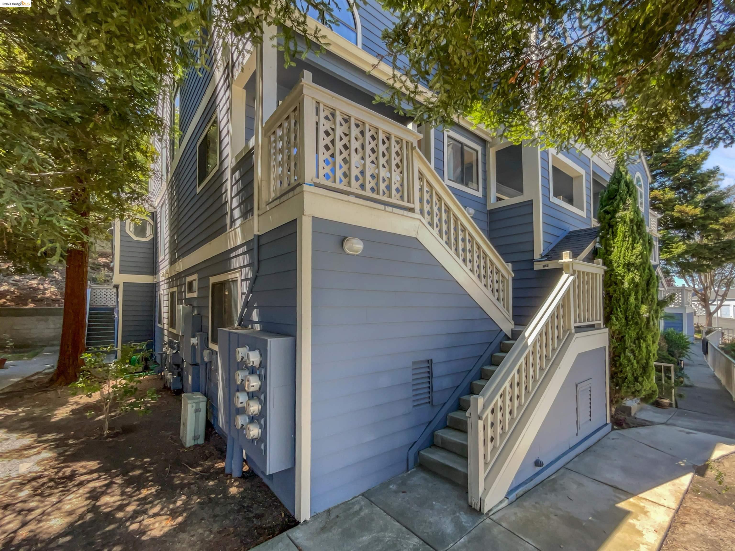 Detail Gallery Image 7 of 40 For 236 Sea Crest Cir, Vallejo,  CA 94590 - 2 Beds | 2/1 Baths