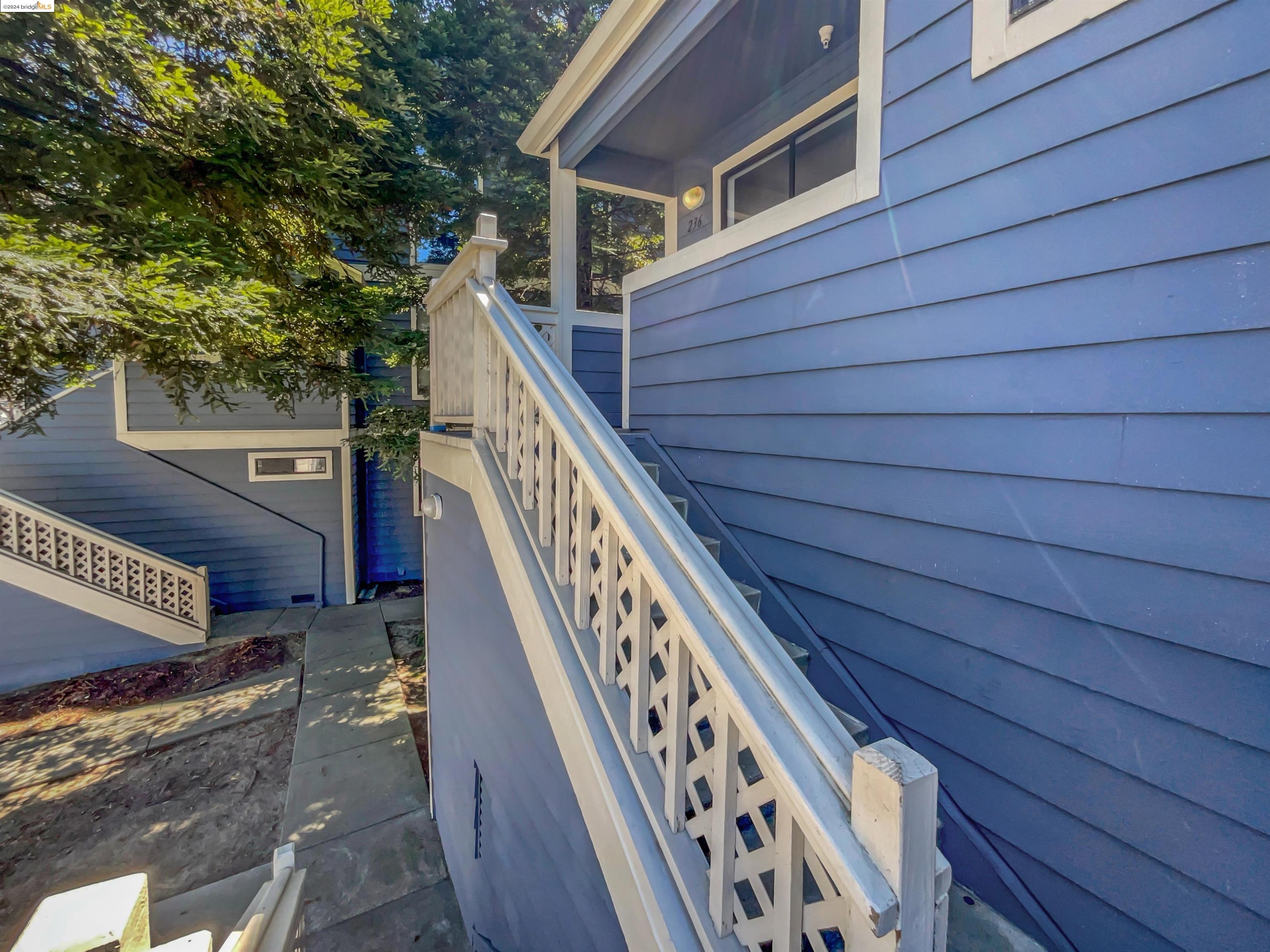 Detail Gallery Image 9 of 40 For 236 Sea Crest Cir, Vallejo,  CA 94590 - 2 Beds | 2/1 Baths