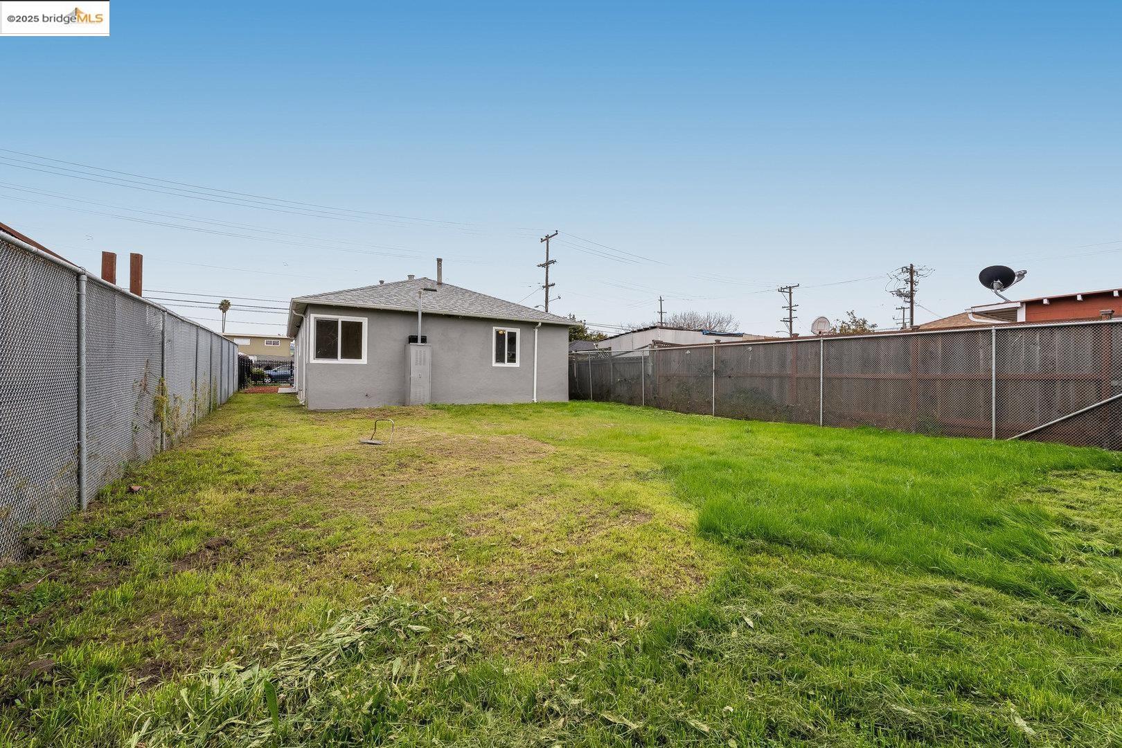 8425 D ST, Oakland, California 94621, 2 Bedrooms Bedrooms, 5 Rooms Rooms,1 BathroomBathrooms,Residential,For Sale,8425 D ST,41071978