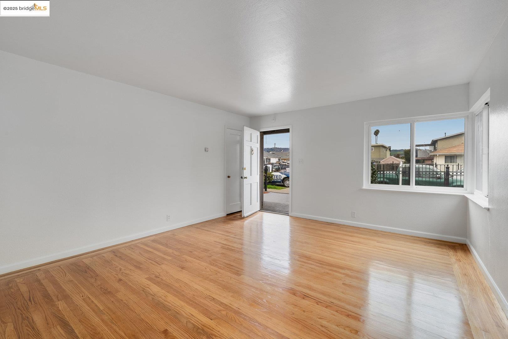 8425 D ST, Oakland, California 94621, 2 Bedrooms Bedrooms, 5 Rooms Rooms,1 BathroomBathrooms,Residential,For Sale,8425 D ST,41071978