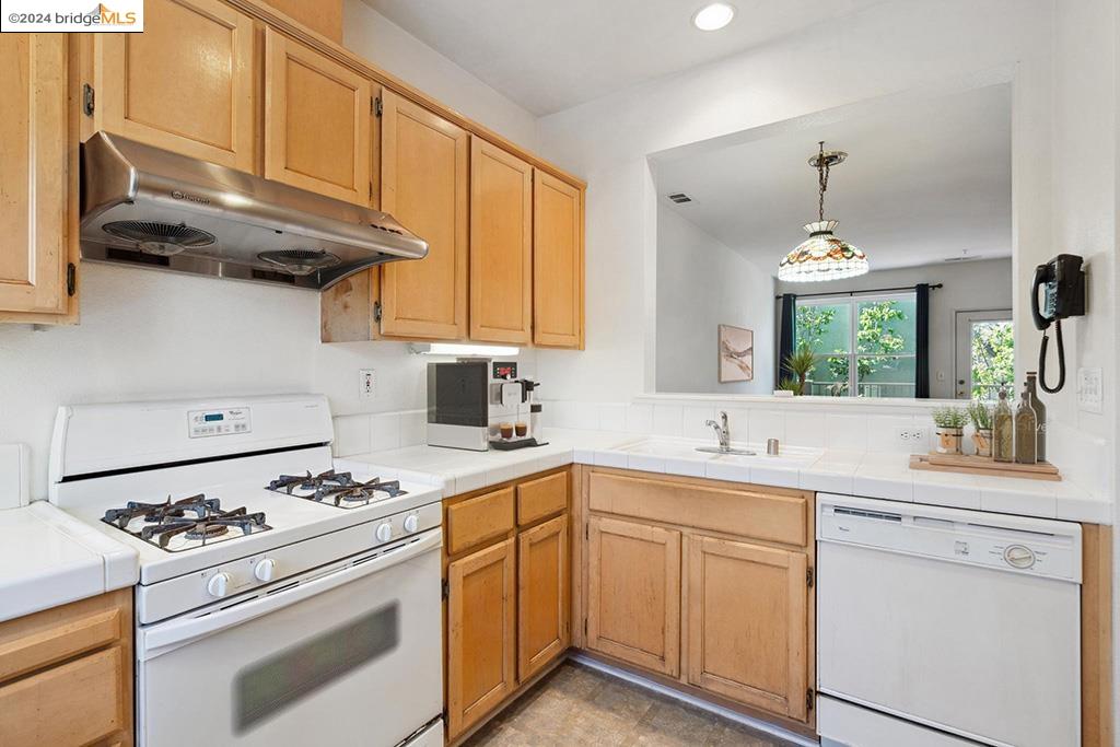 Photo #5: 41071982 Listing 